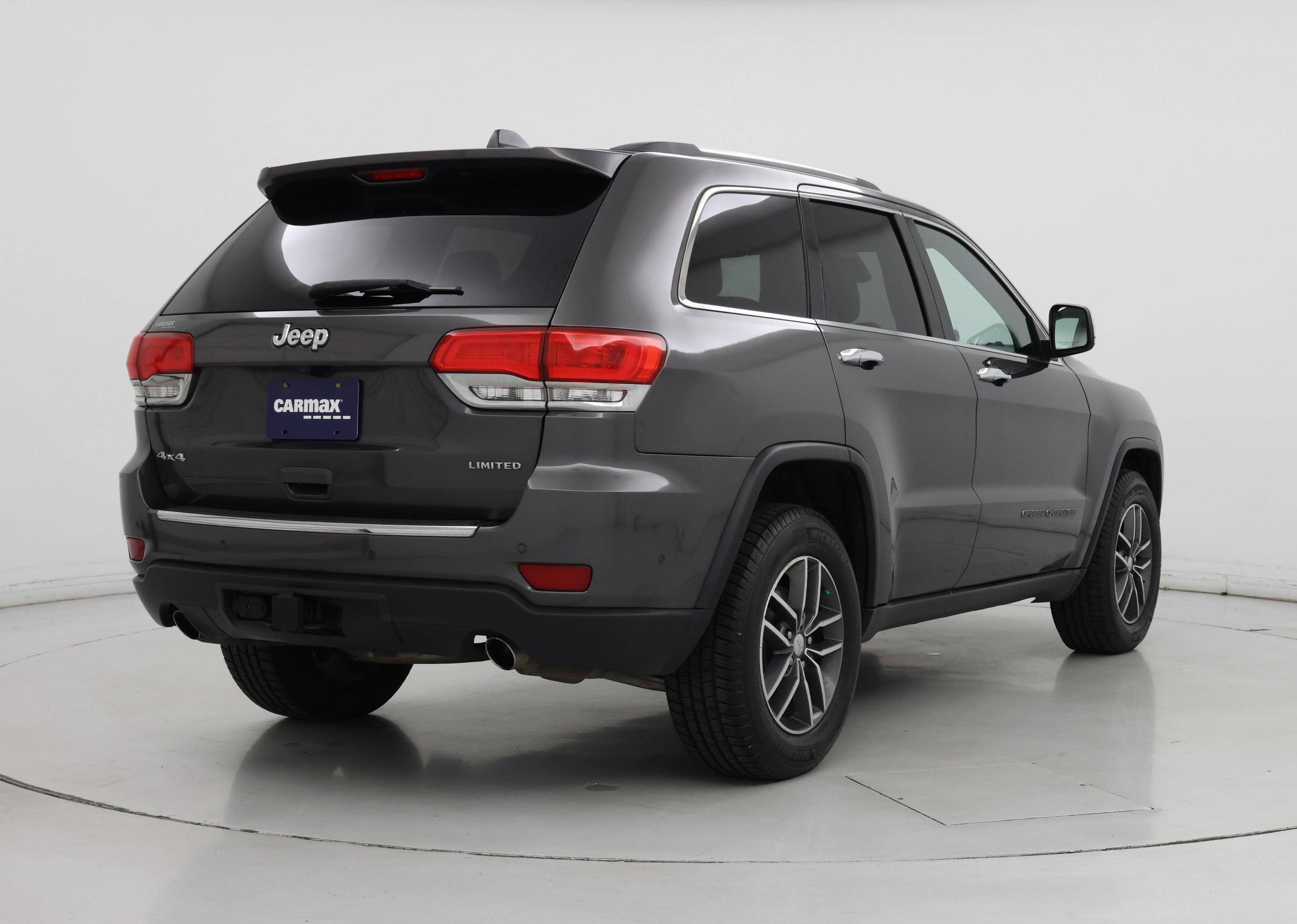 Thumbnail: 2018 Jeep Grand Cherokee - 8