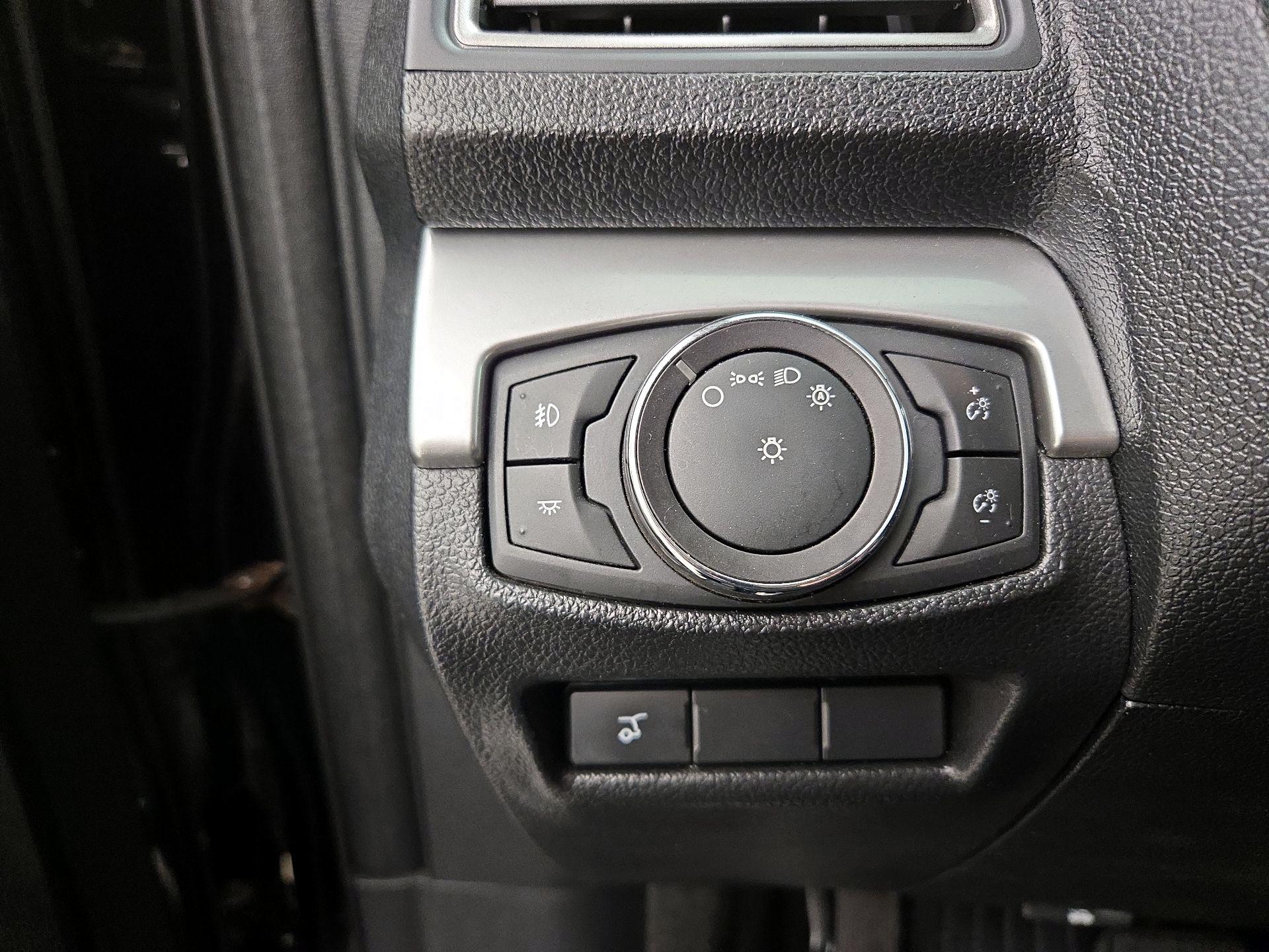 Thumbnail: 2017 Ford Explorer - 13