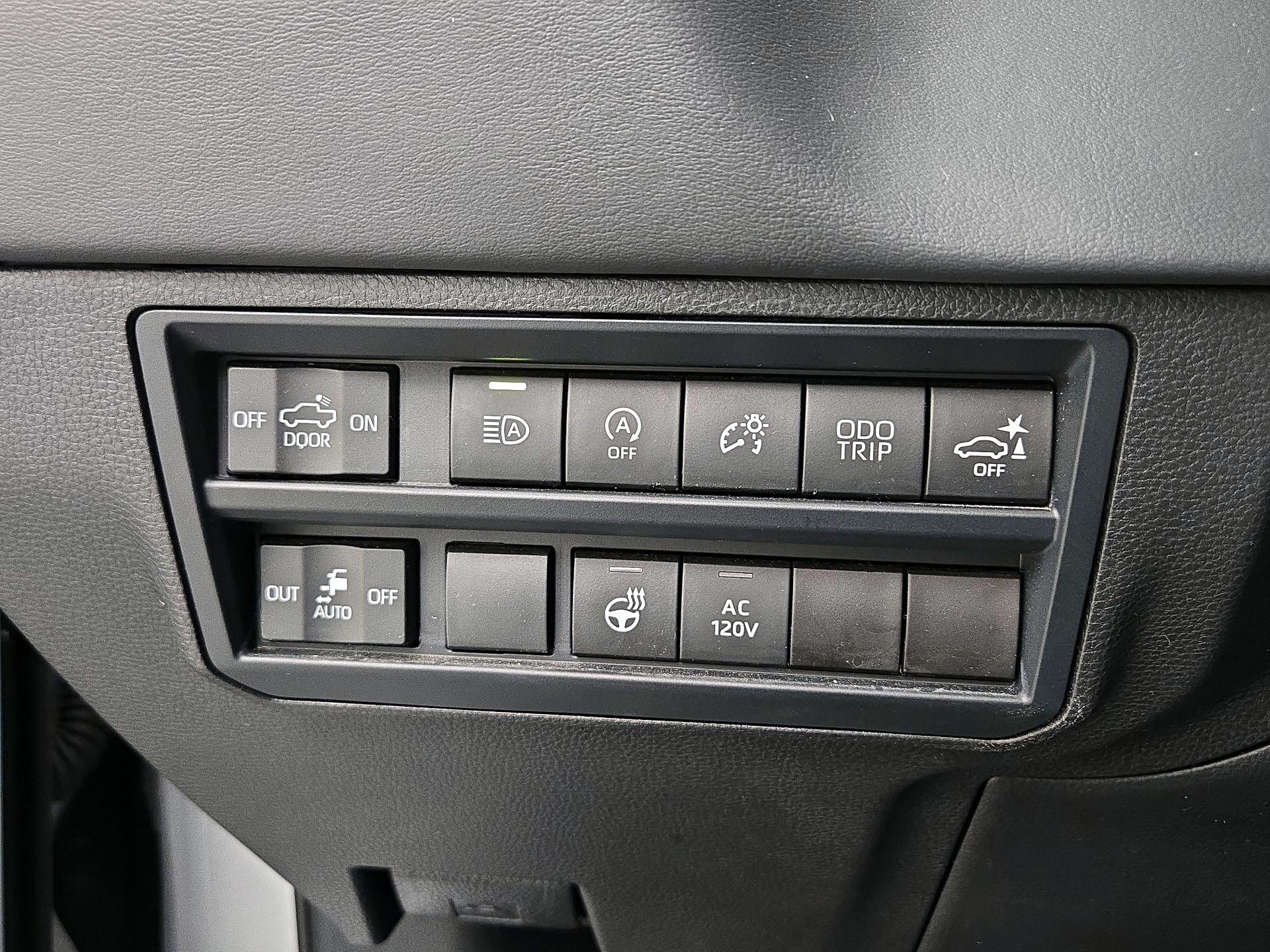 Thumbnail: 2022 Toyota Tundra - 13