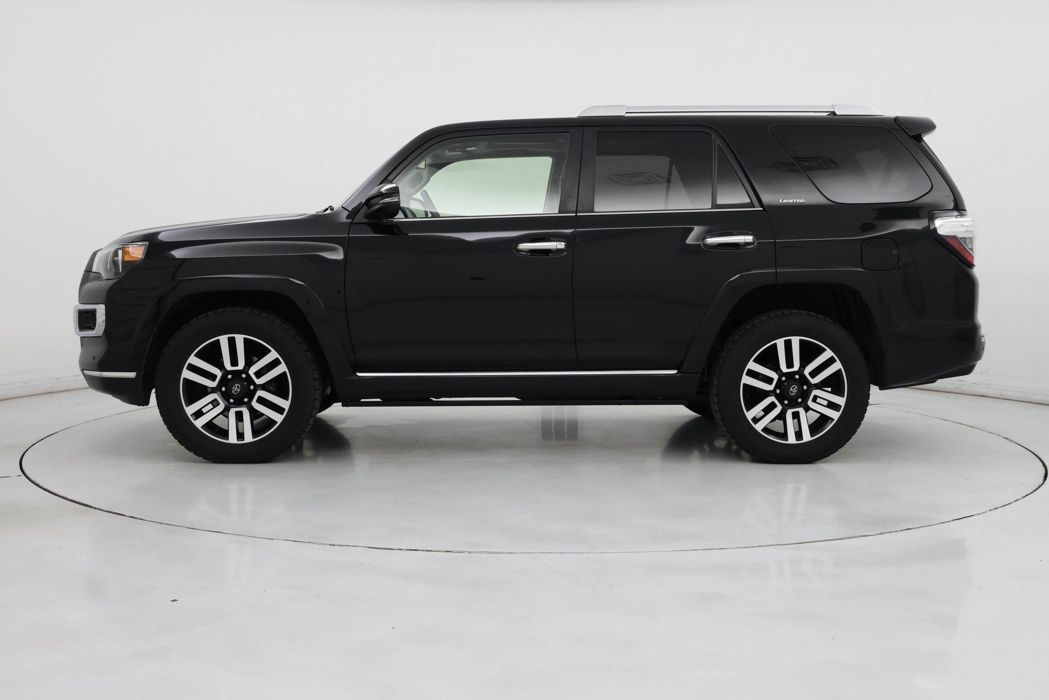 Thumbnail: 2022 Toyota 4Runner - 3
