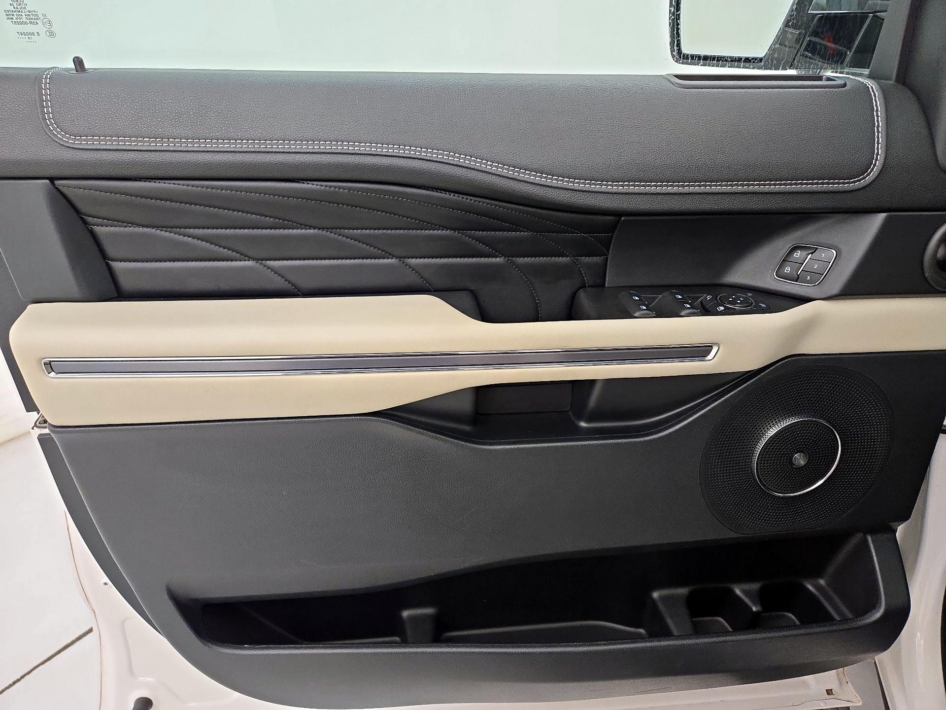 Thumbnail: 2019 Ford Expedition - 12