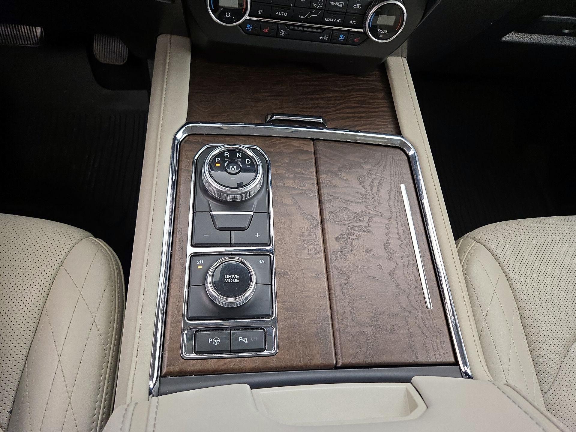 Thumbnail: 2019 Ford Expedition - 18