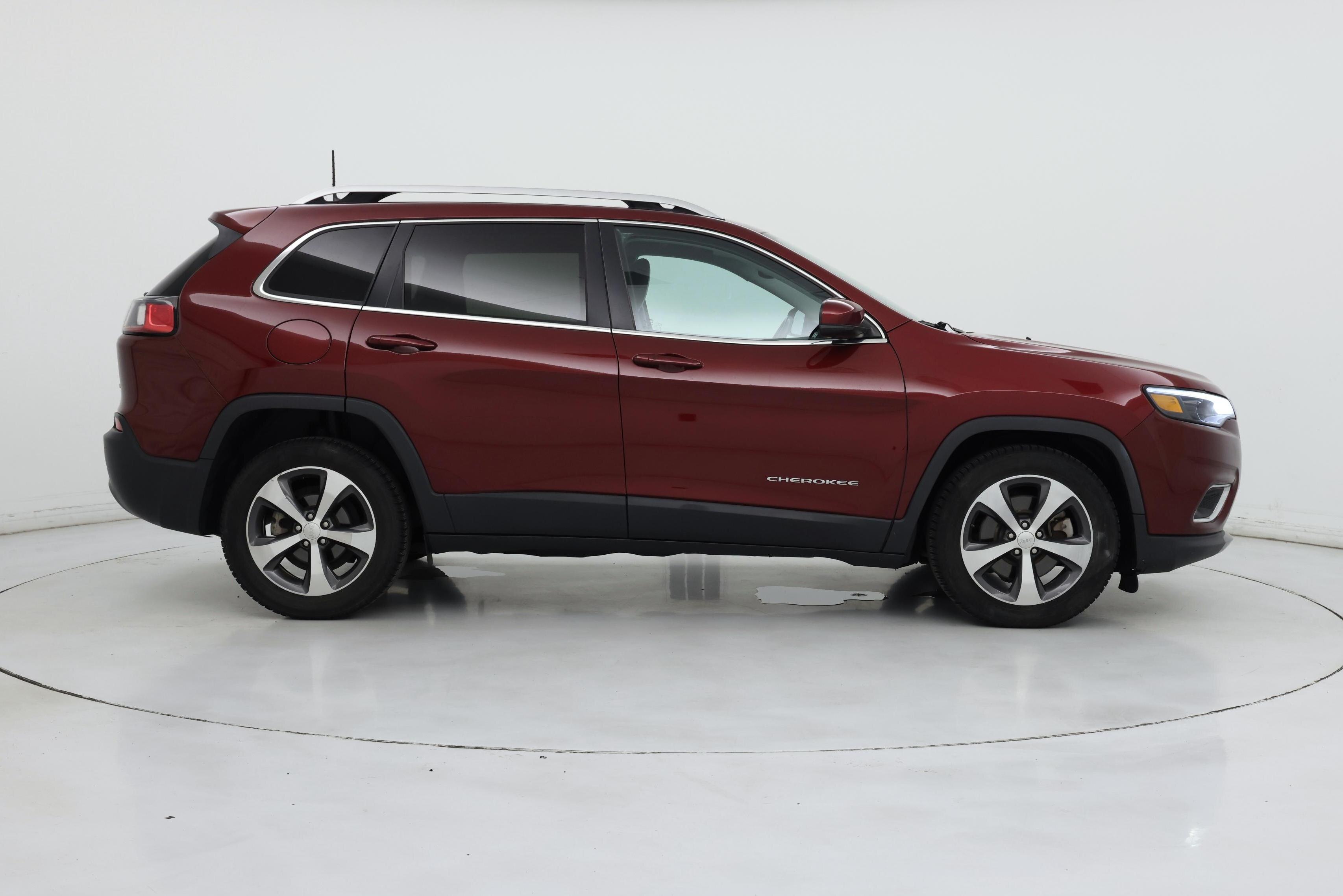 Thumbnail: 2019 Jeep Cherokee - 7