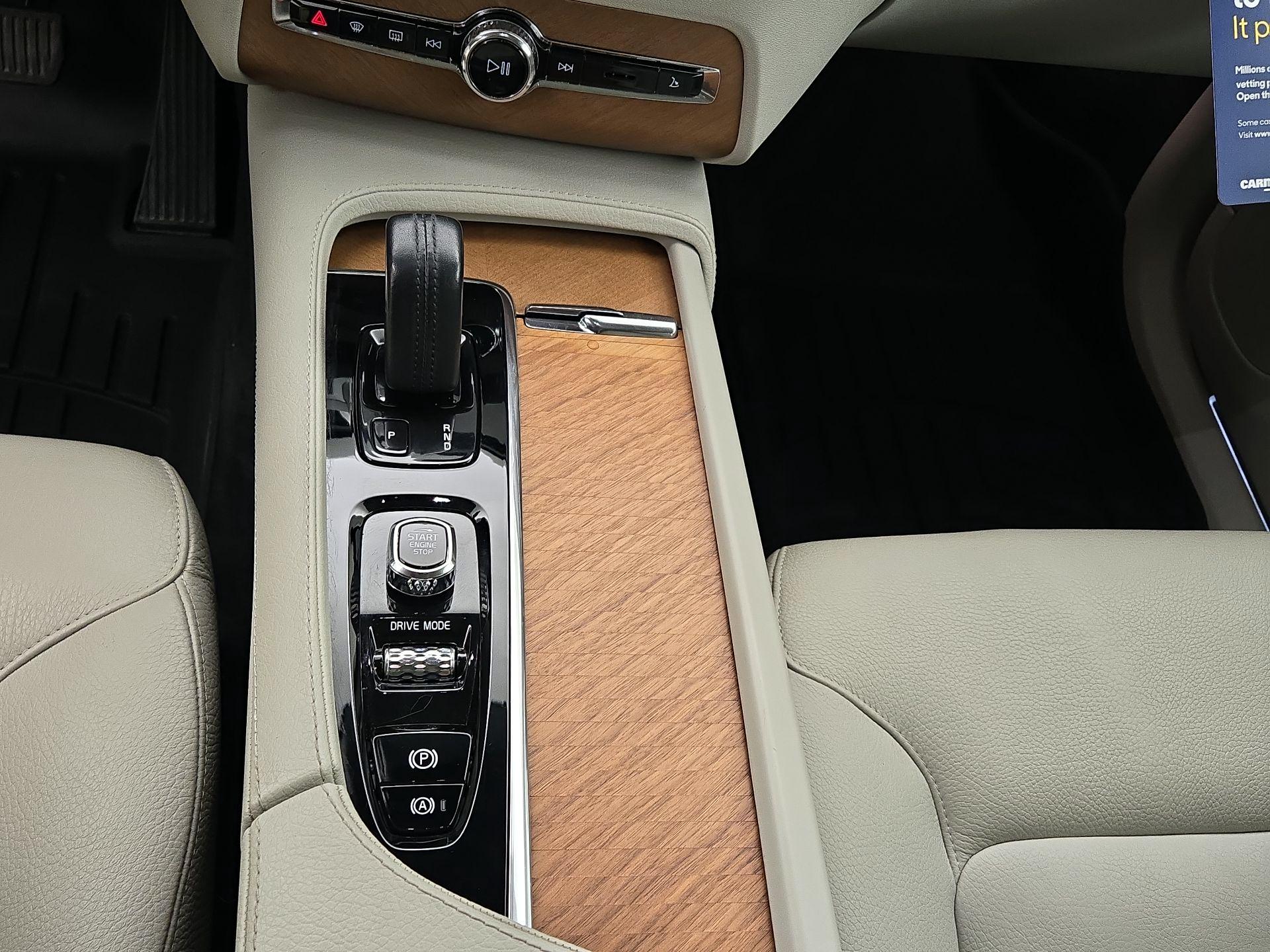 Thumbnail: 2021 Volvo XC90 - 18