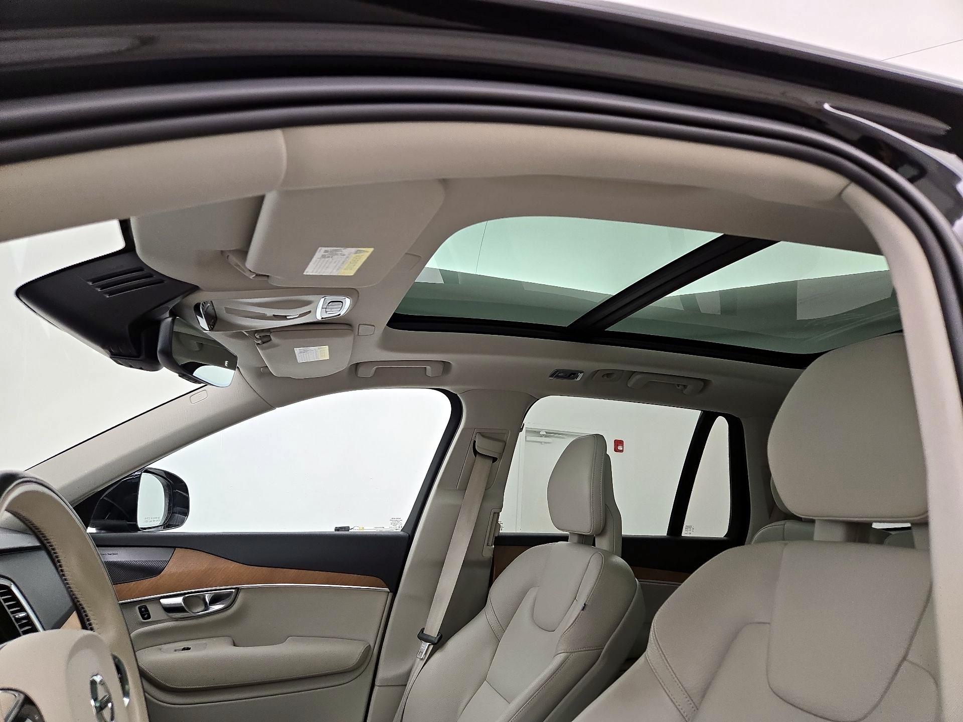 Thumbnail: 2021 Volvo XC90 - 20