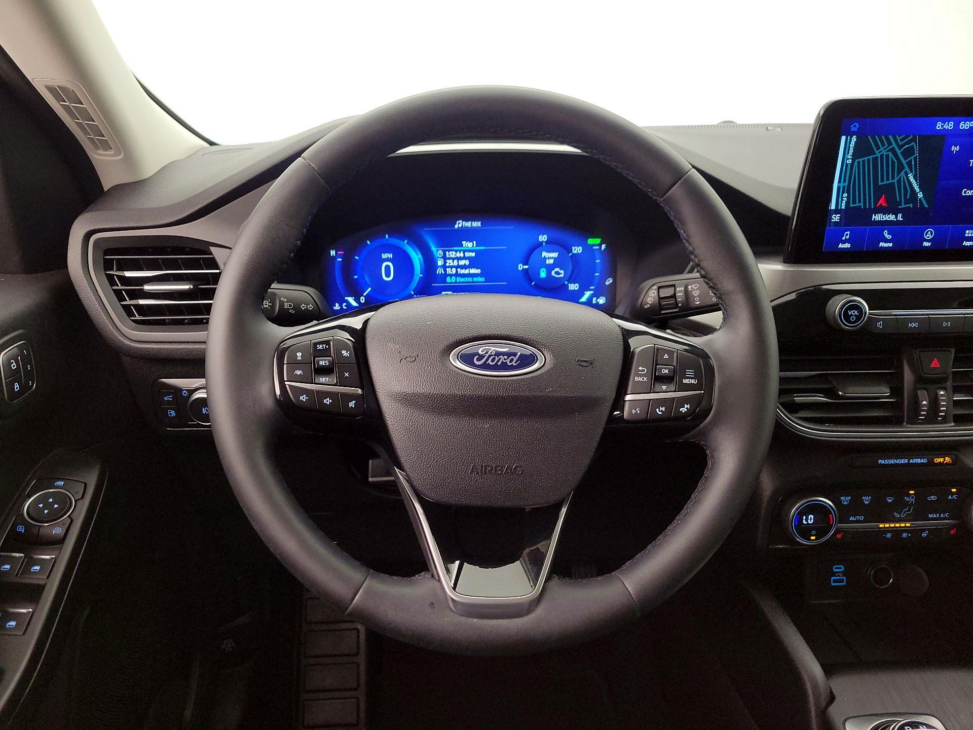 Thumbnail: 2021 Ford Escape - 10