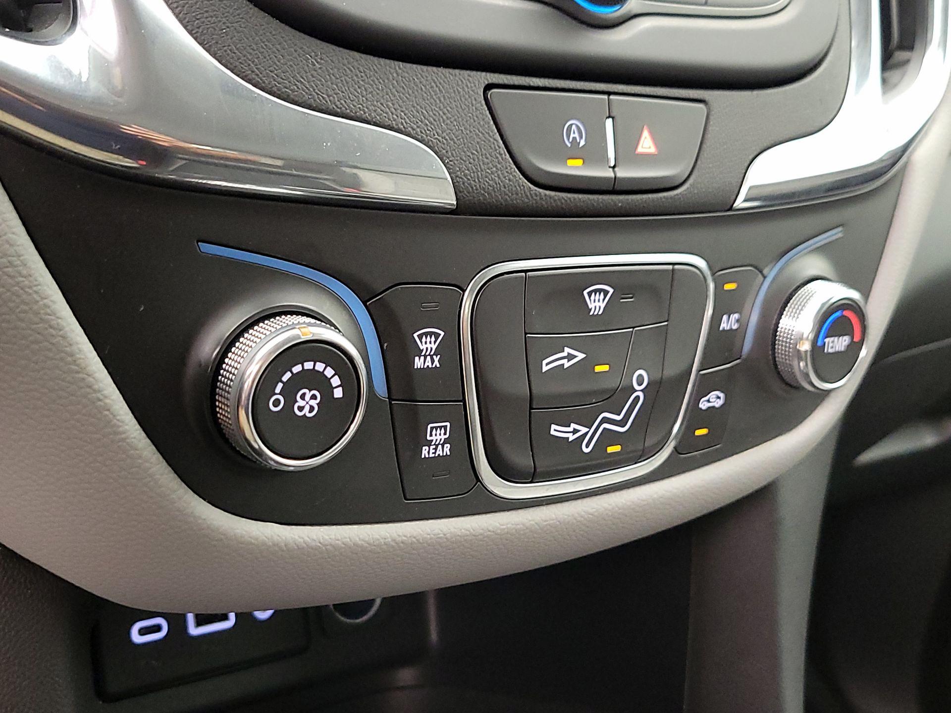 Thumbnail: 2022 Chevrolet Equinox - 16