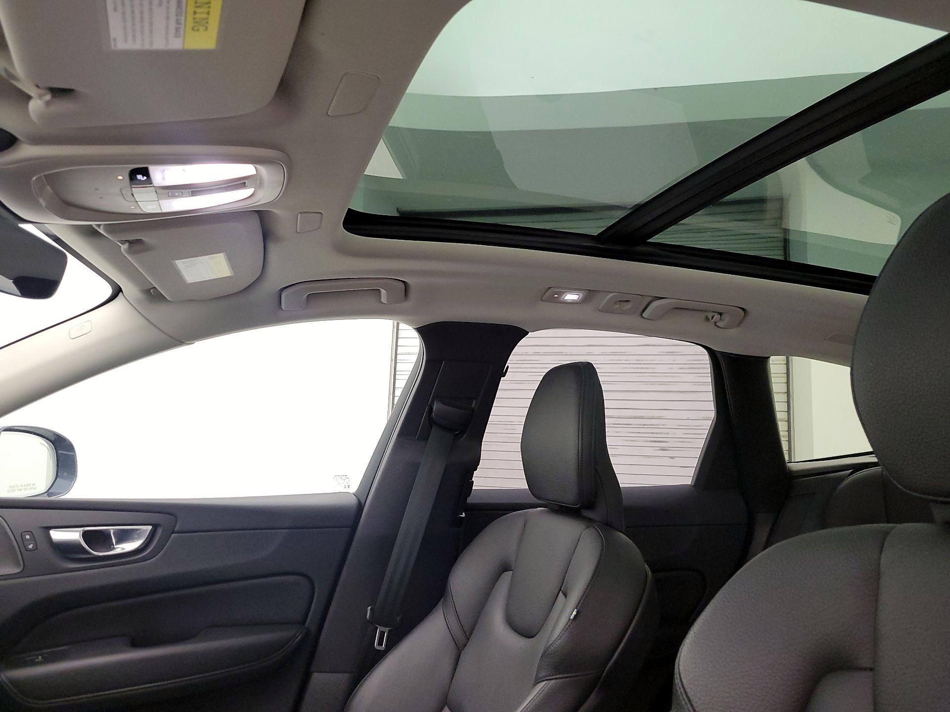 Thumbnail: 2023 Volvo XC60 - 19