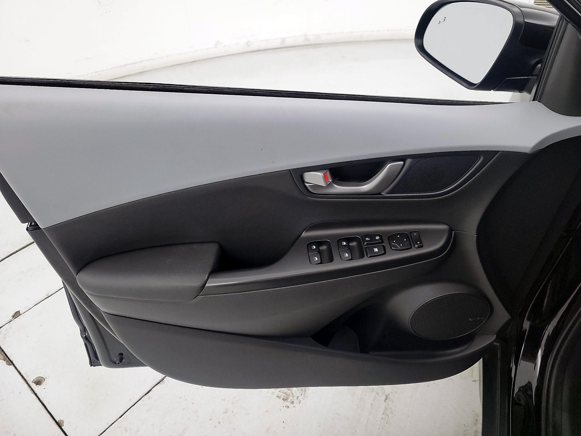 Thumbnail: 2021 Hyundai Kona - 12