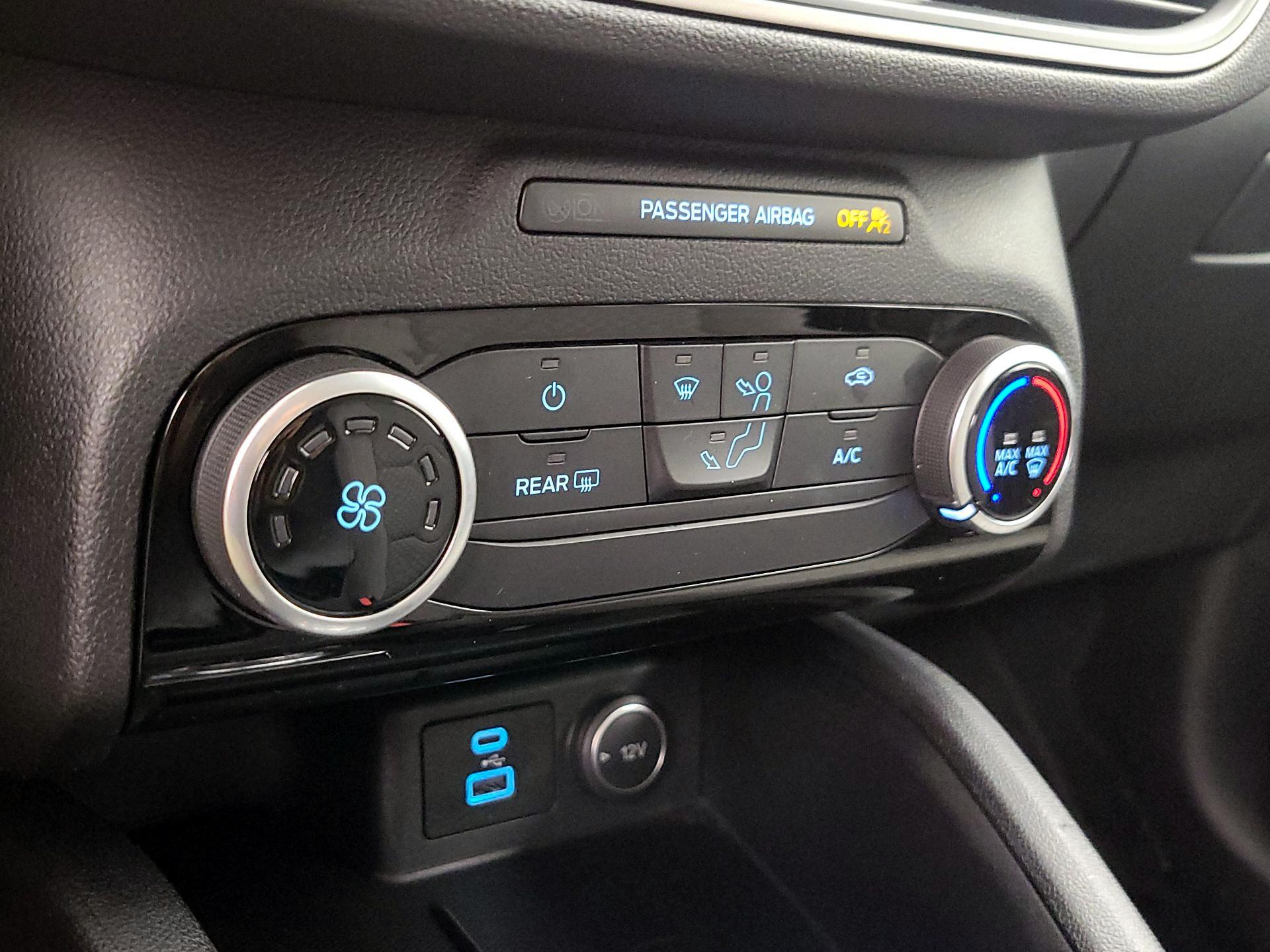 Thumbnail: 2021 Ford Escape - 16