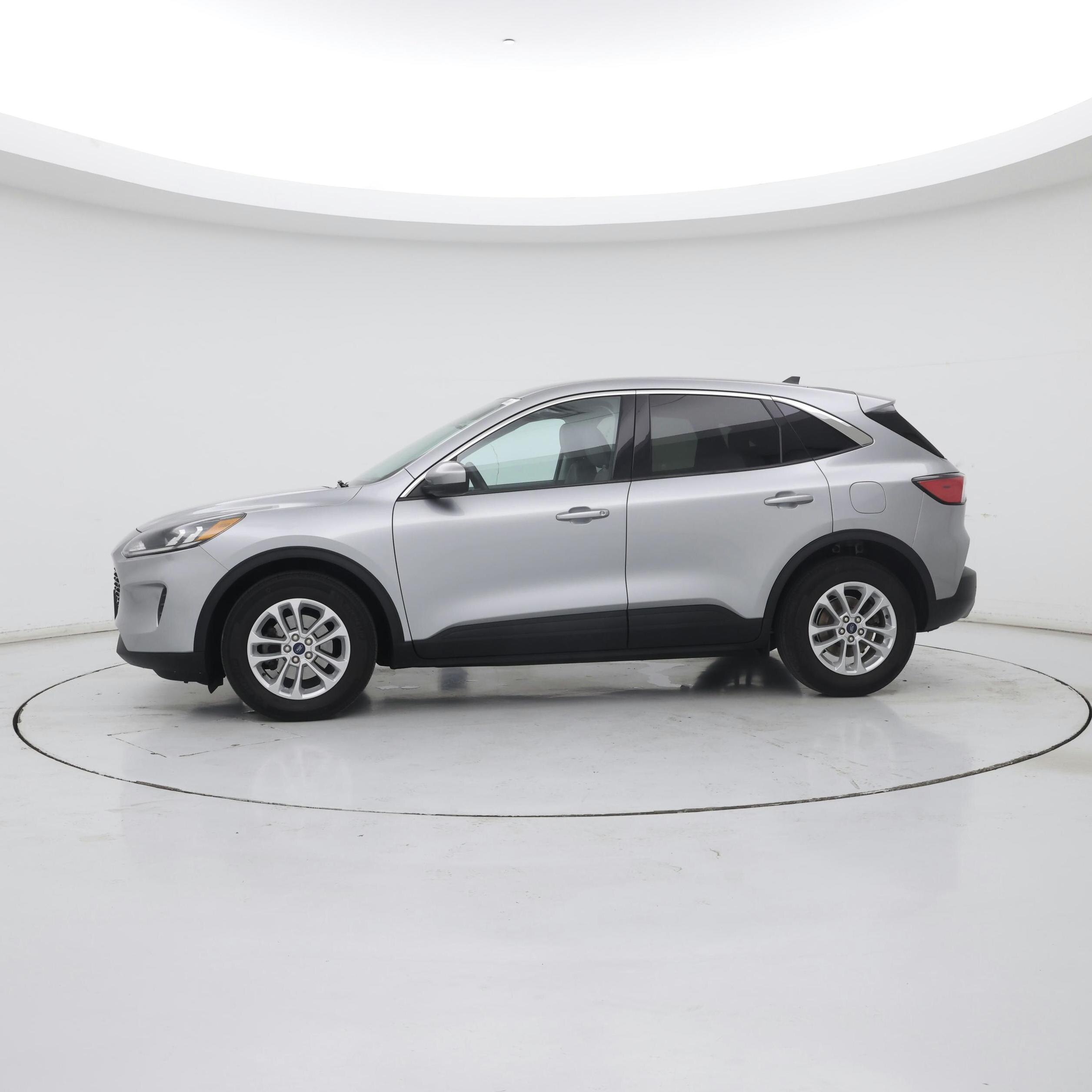 Thumbnail: 2021 Ford Escape - 3