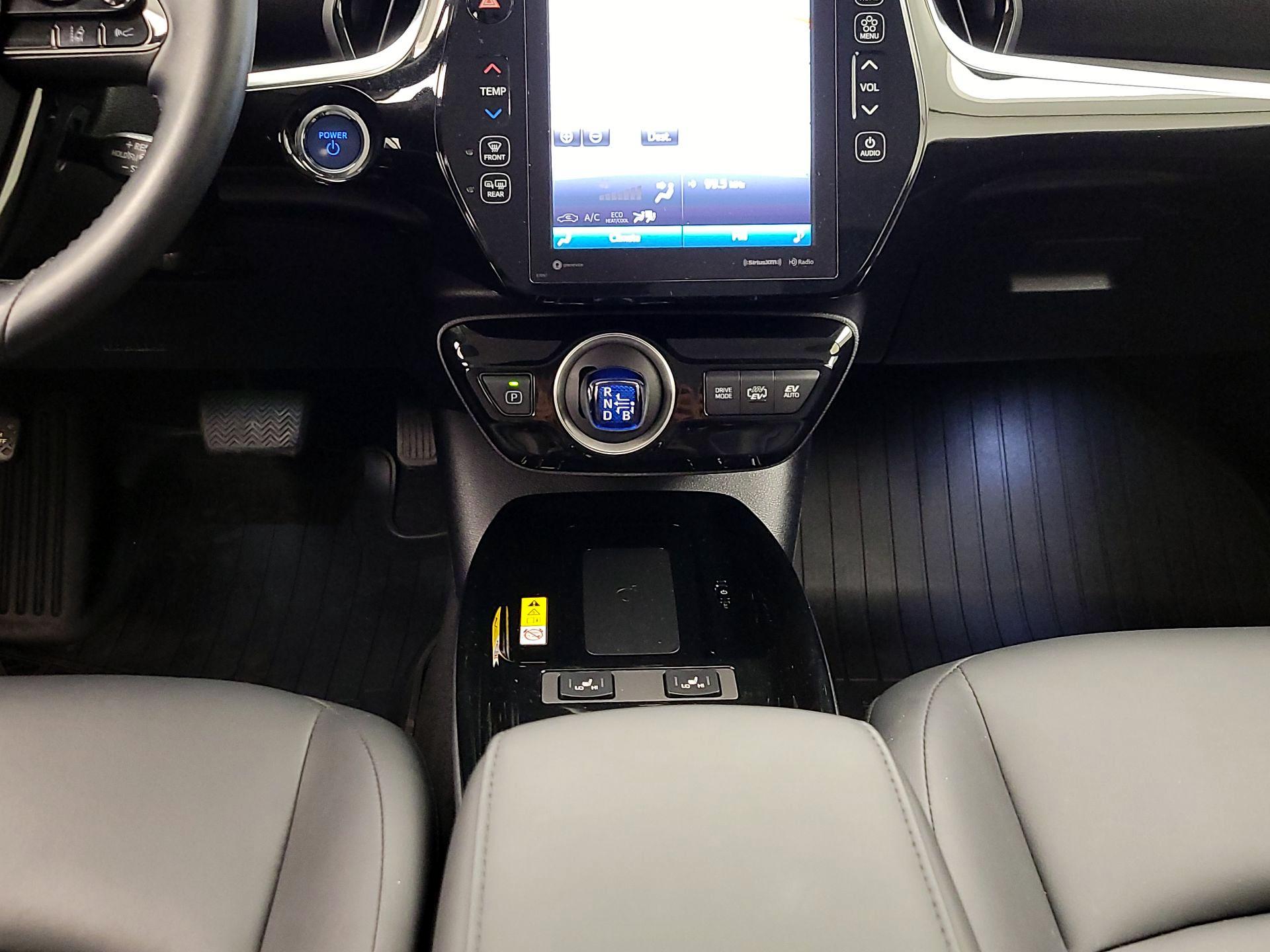 Thumbnail: 2020 Toyota Prius - 18