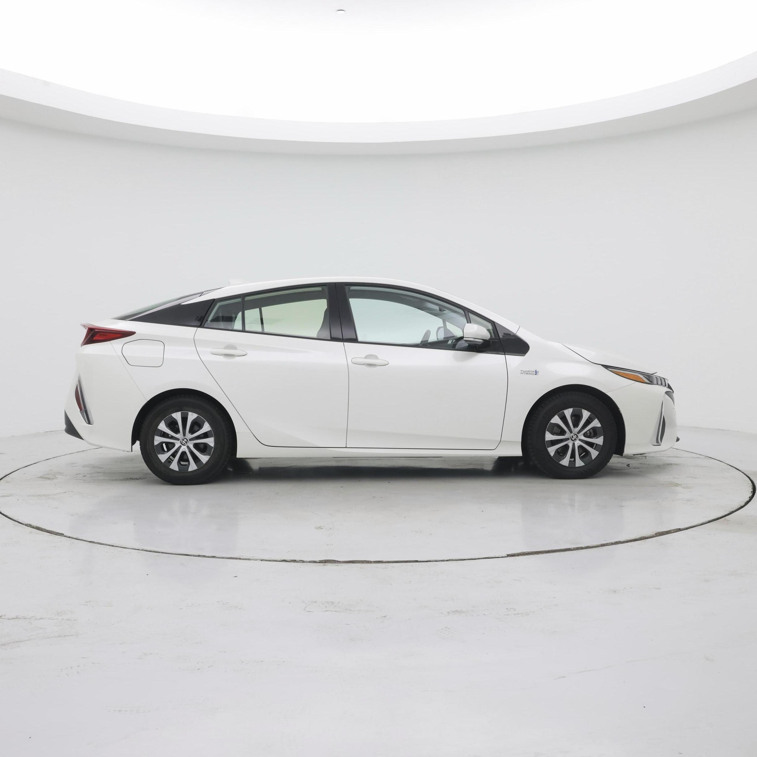 Thumbnail: 2020 Toyota Prius - 7