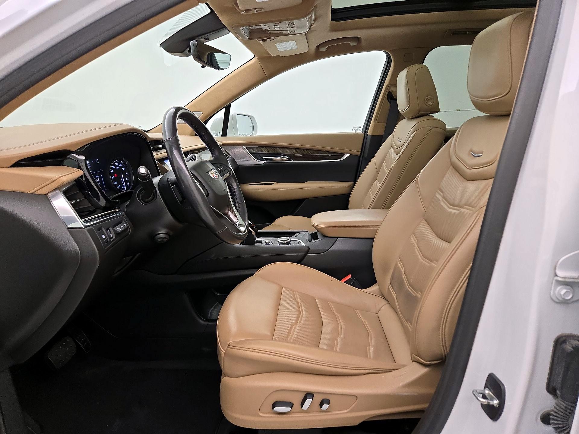 Thumbnail: 2020 Cadillac XT6 - 11