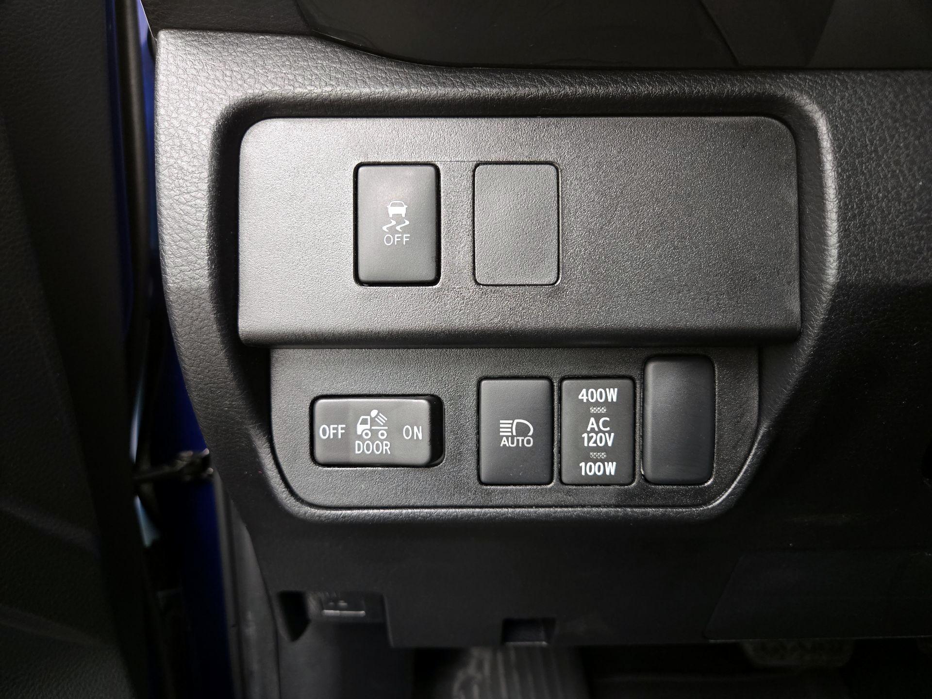 Thumbnail: 2023 Toyota Tacoma - 13