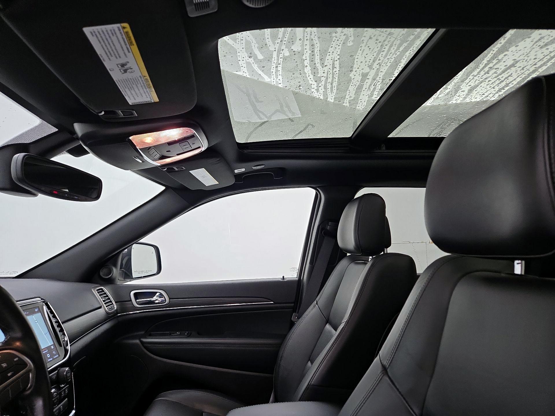 Thumbnail: 2021 Jeep Grand Cherokee - 20