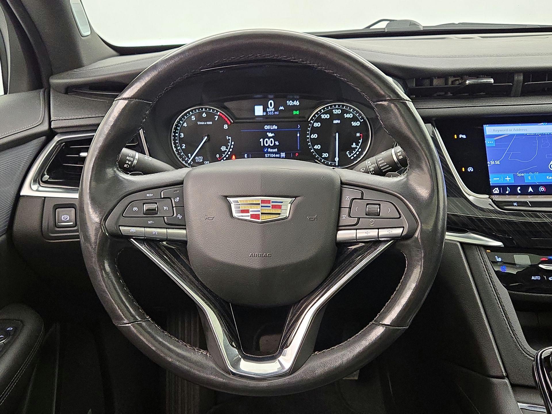 Thumbnail: 2023 Cadillac XT6 - 10