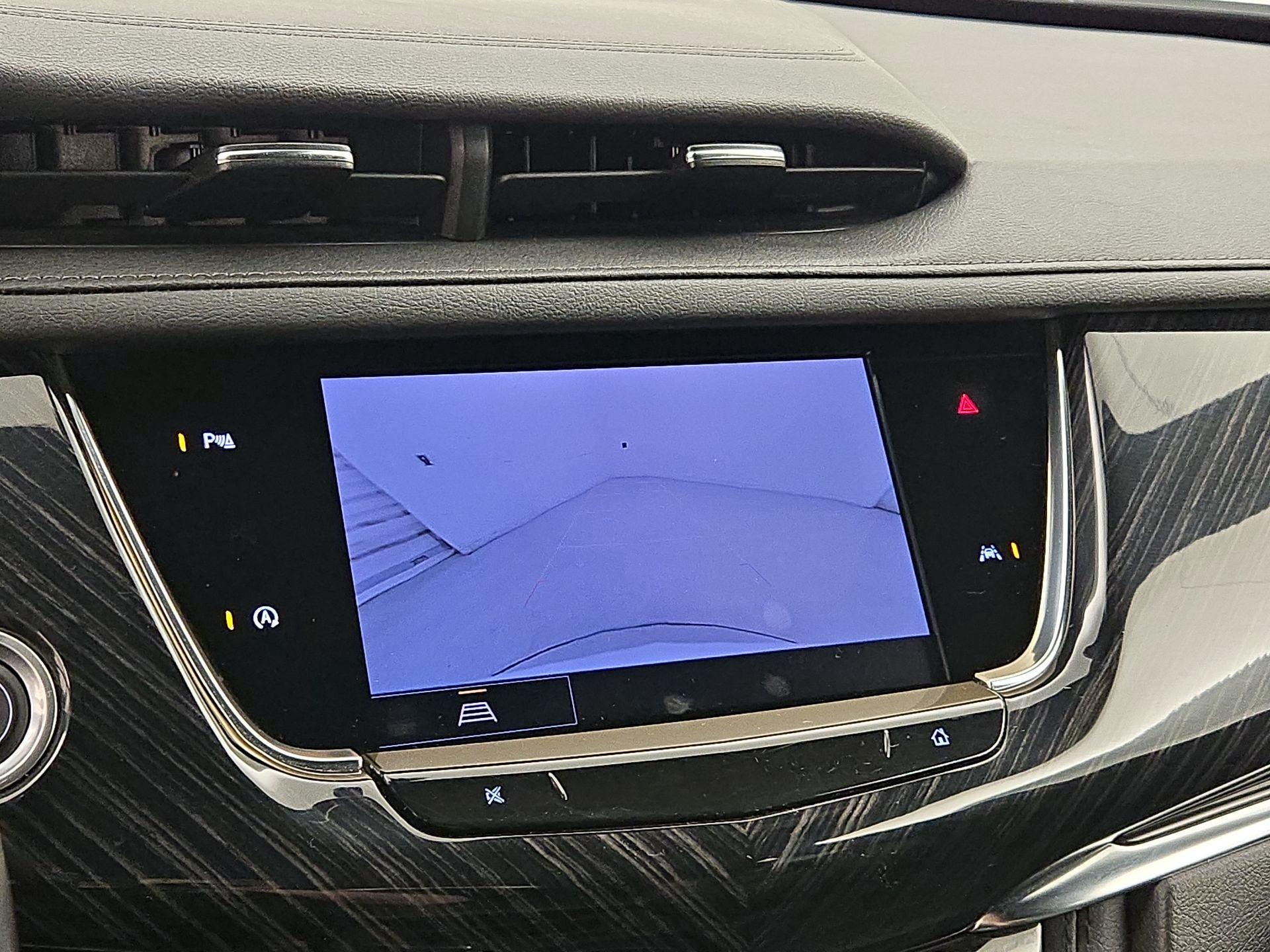 Thumbnail: 2023 Cadillac XT6 - 15