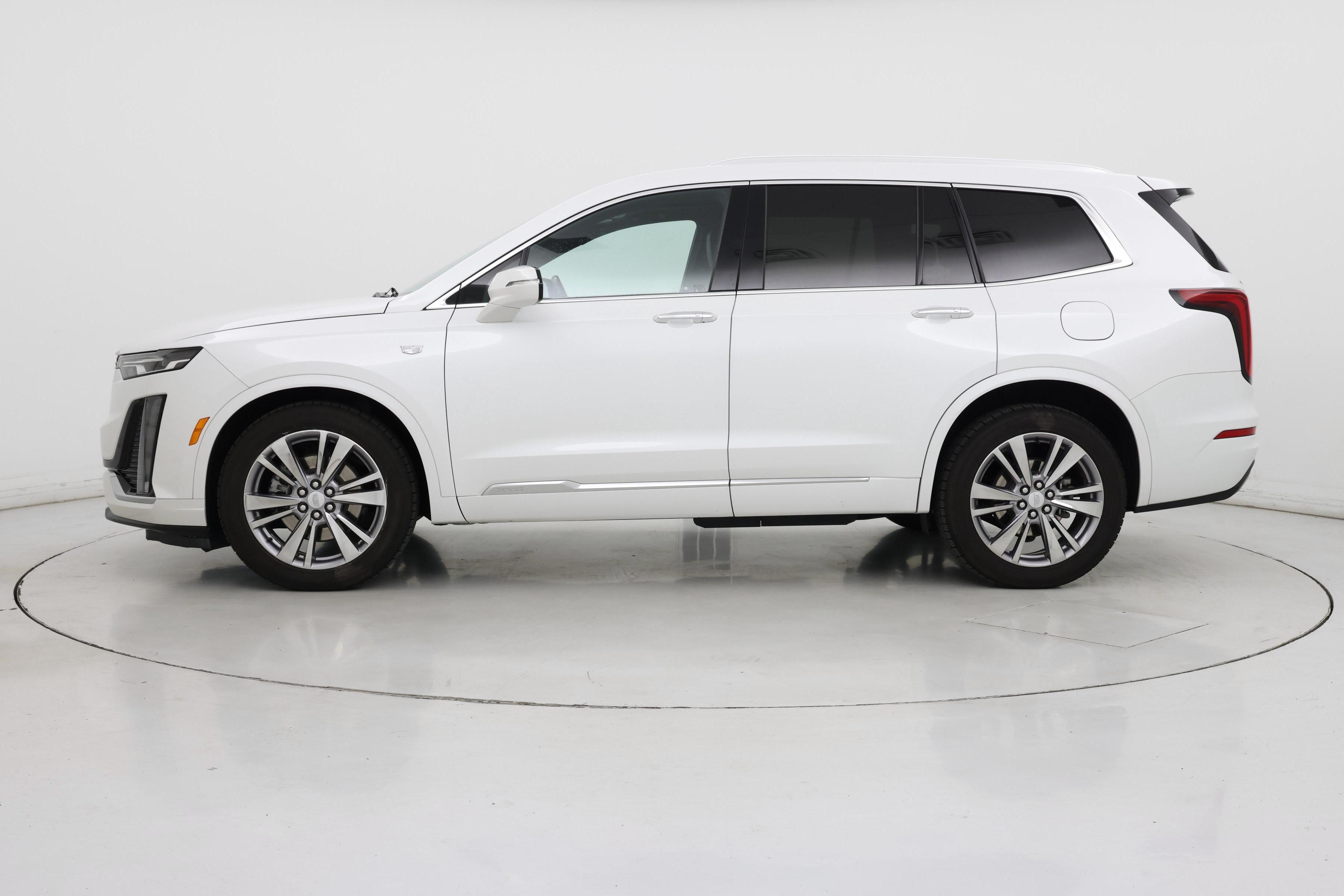 Thumbnail: 2023 Cadillac XT6 - 3