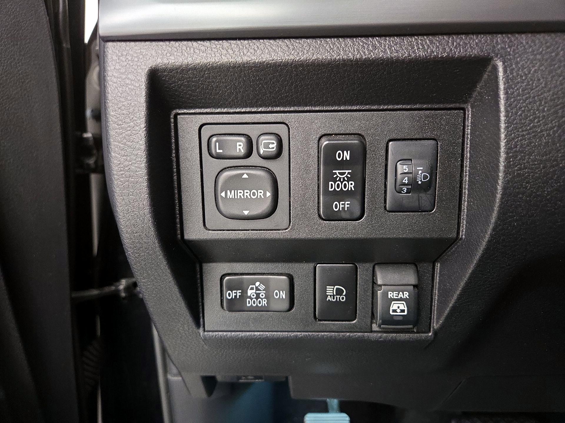 Thumbnail: 2021 Toyota Tundra - 13