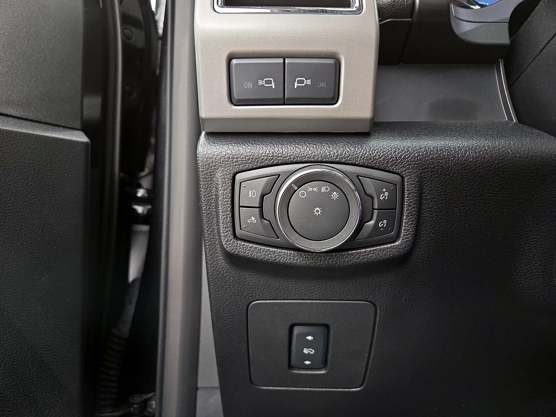 Thumbnail: 2015 Ford F-150 - 13