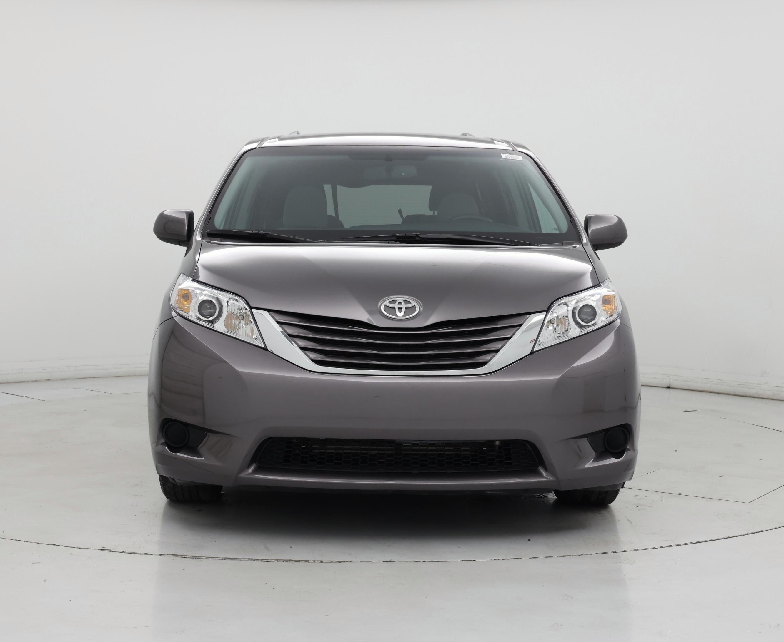 Thumbnail: 2017 Toyota Sienna - 5