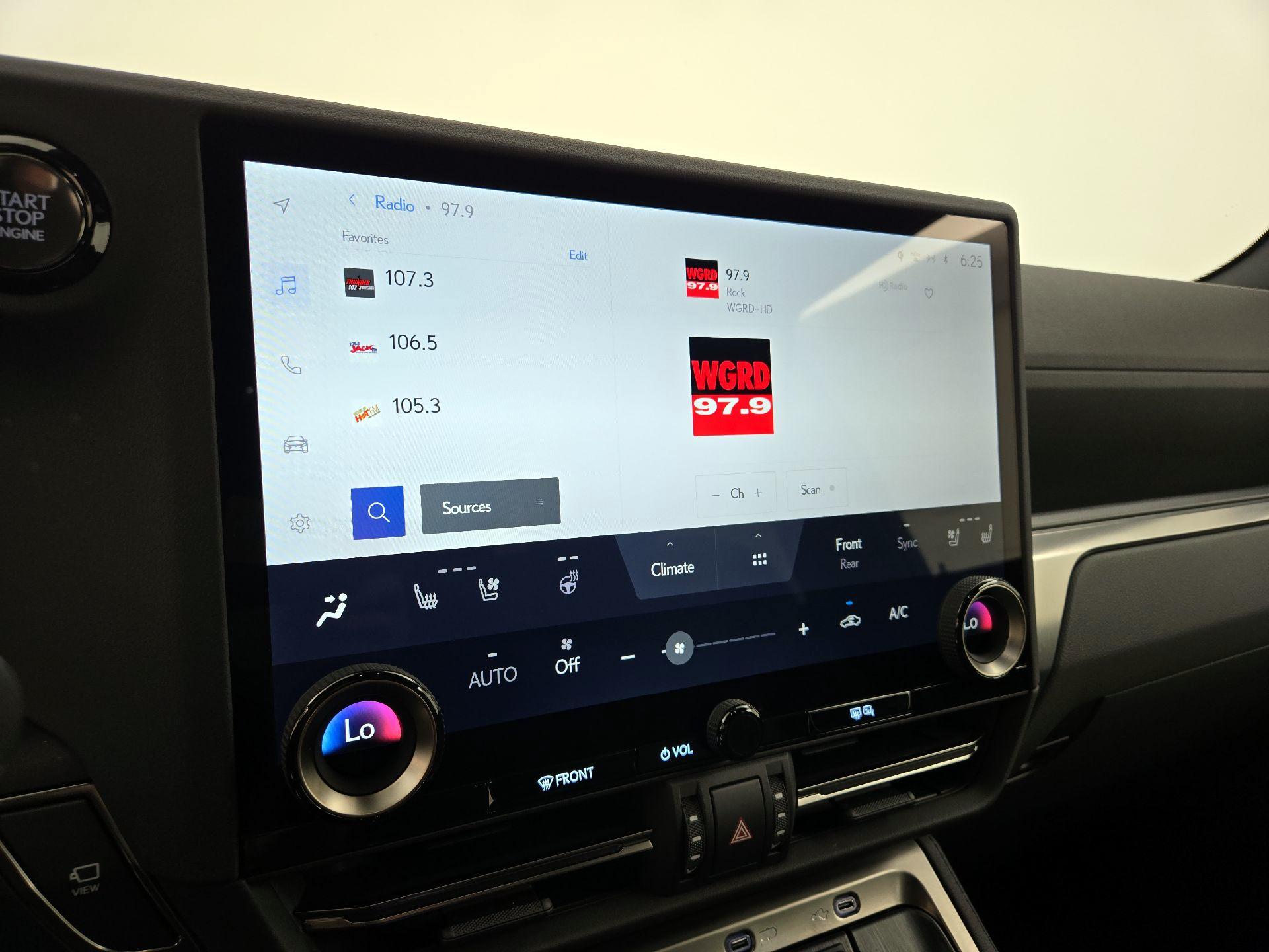 Thumbnail: 2024 Lexus GX - 15