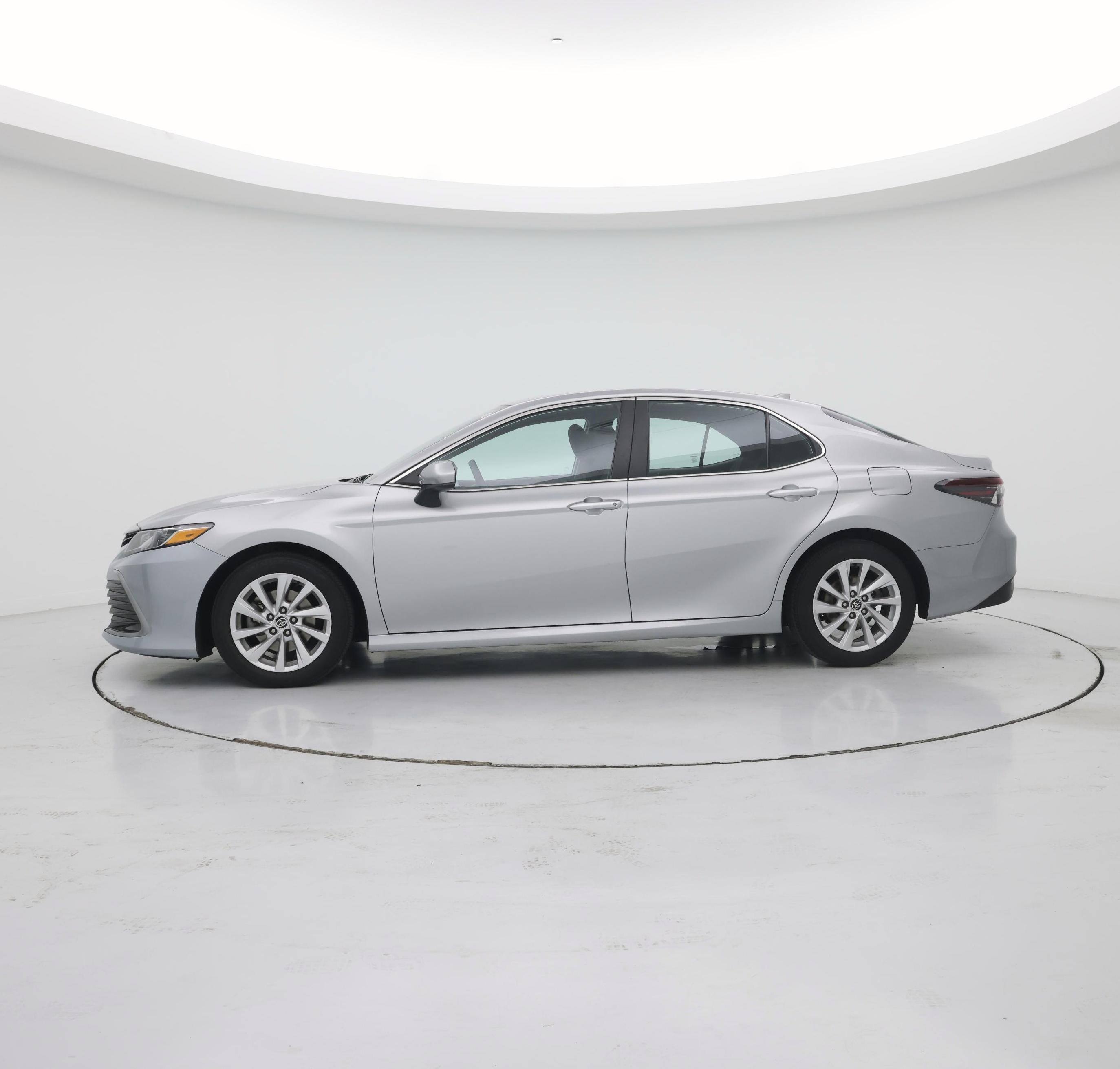 Thumbnail: 2021 Toyota Camry - 3