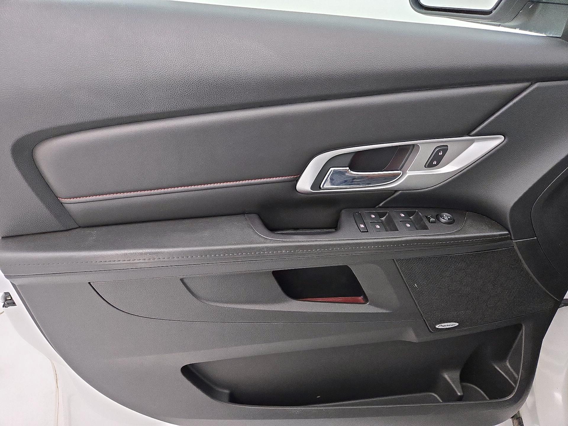 Thumbnail: 2017 GMC Terrain - 12