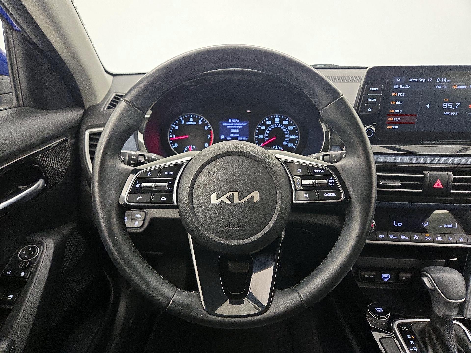 Thumbnail: 2023 Kia Seltos - 10