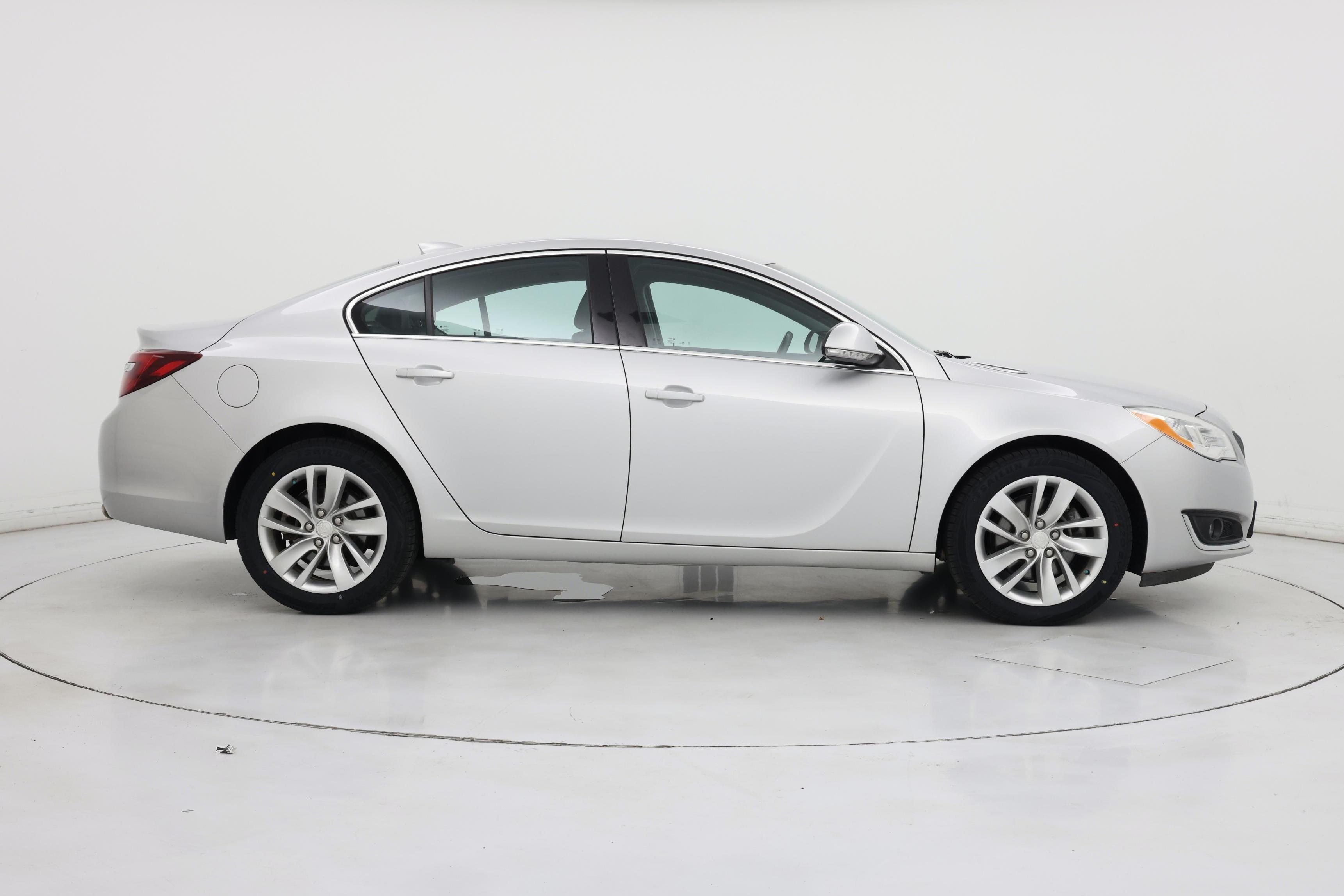 Thumbnail: 2017 Buick Regal - 7