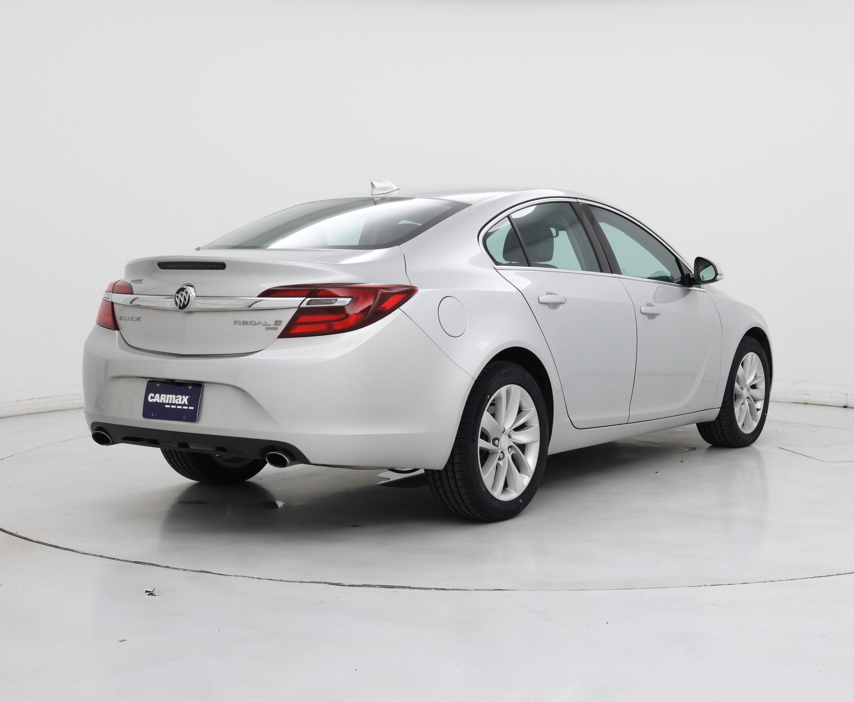Thumbnail: 2017 Buick Regal - 8