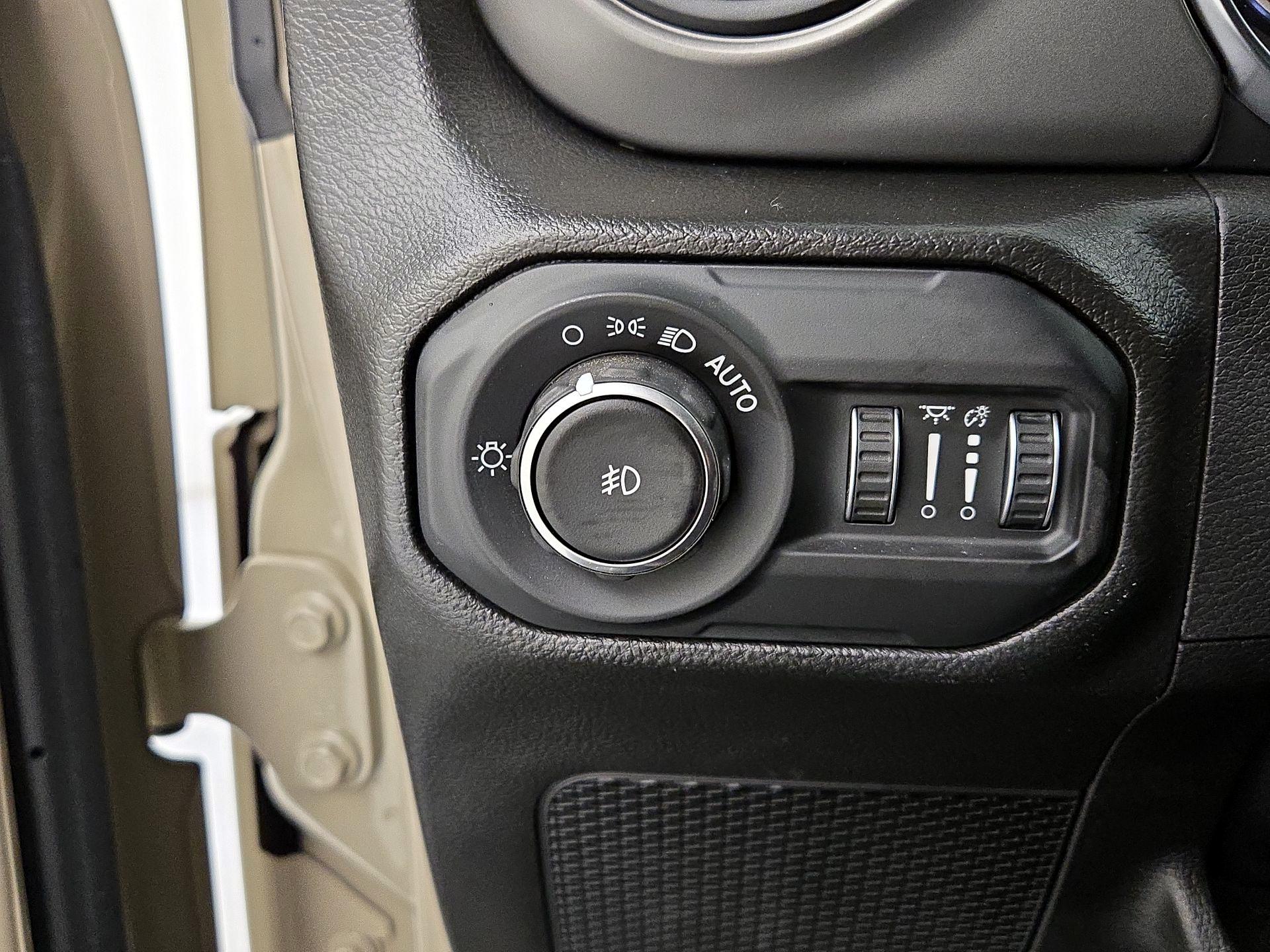 Thumbnail: 2022 Jeep Wrangler - 13