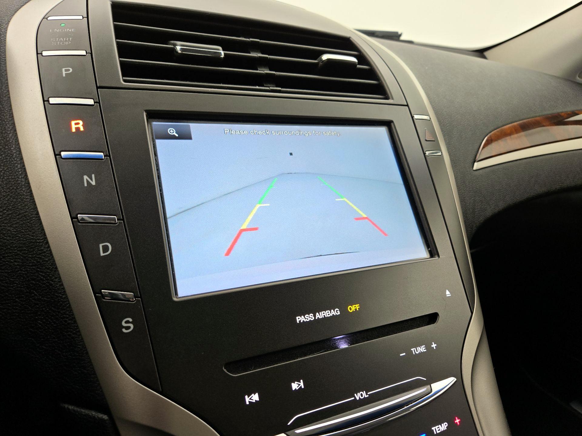 Thumbnail: 2016 Lincoln MKZ - 14