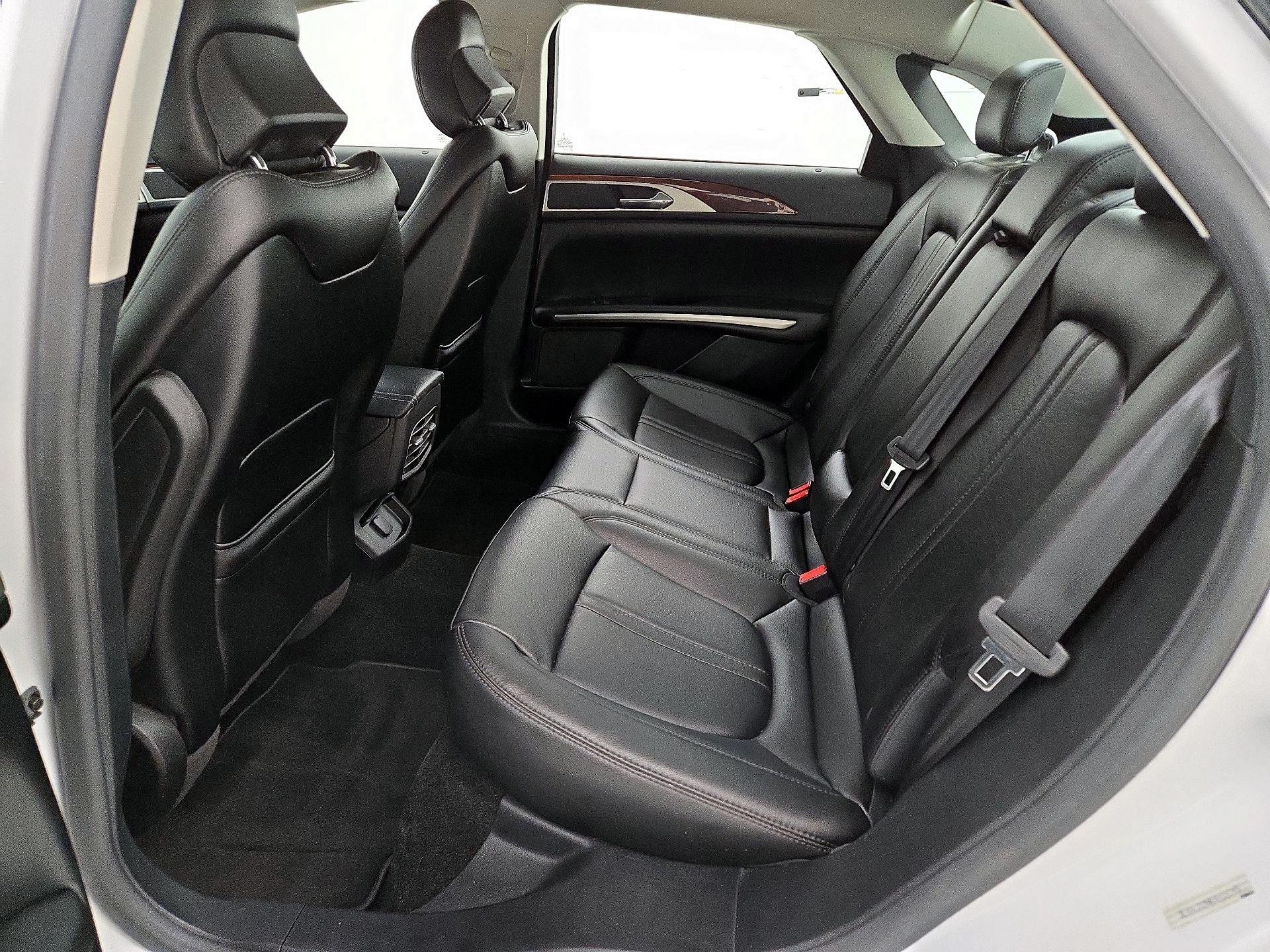 Thumbnail: 2016 Lincoln MKZ - 19