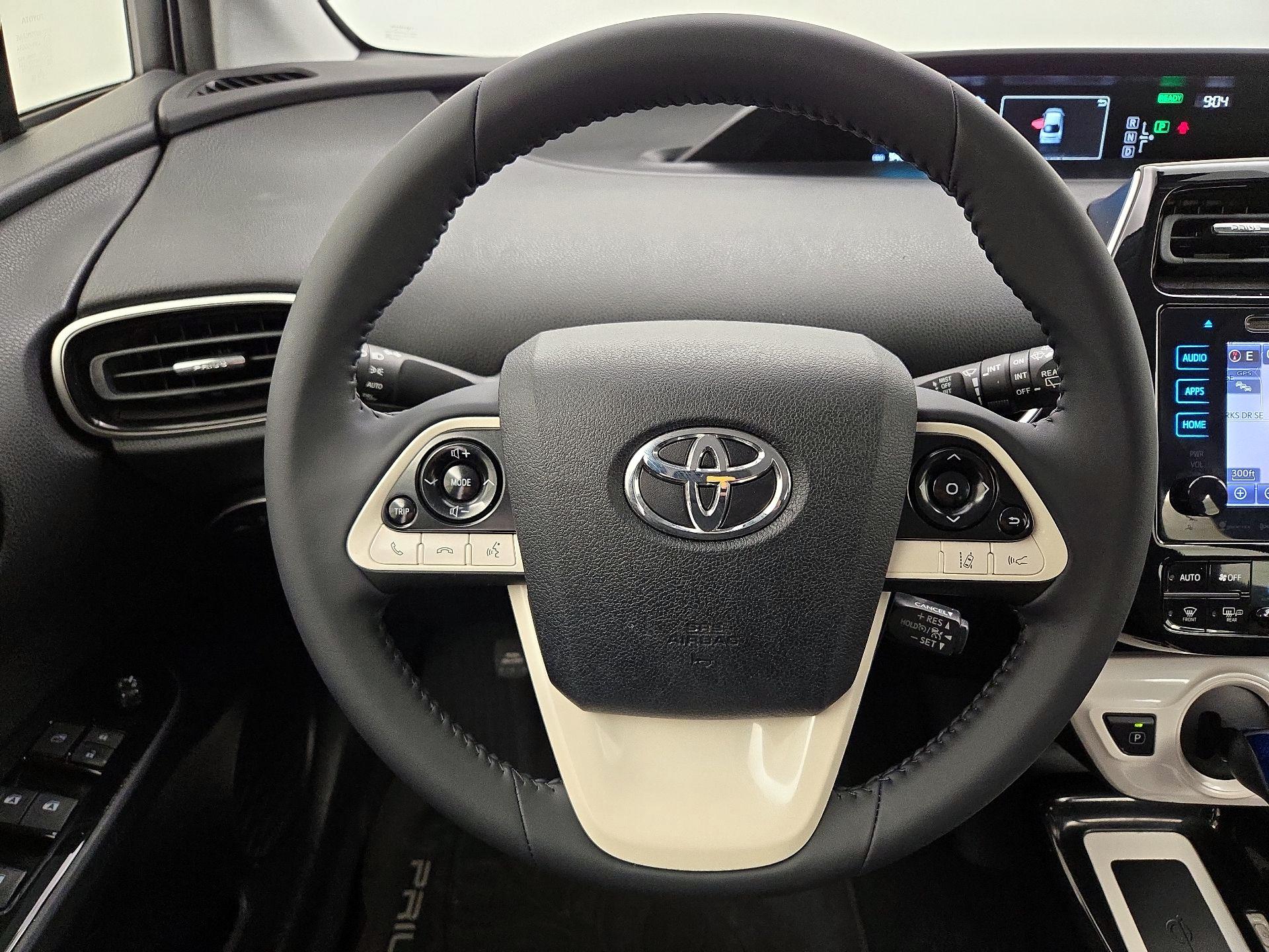 Thumbnail: 2017 Toyota Prius - 10