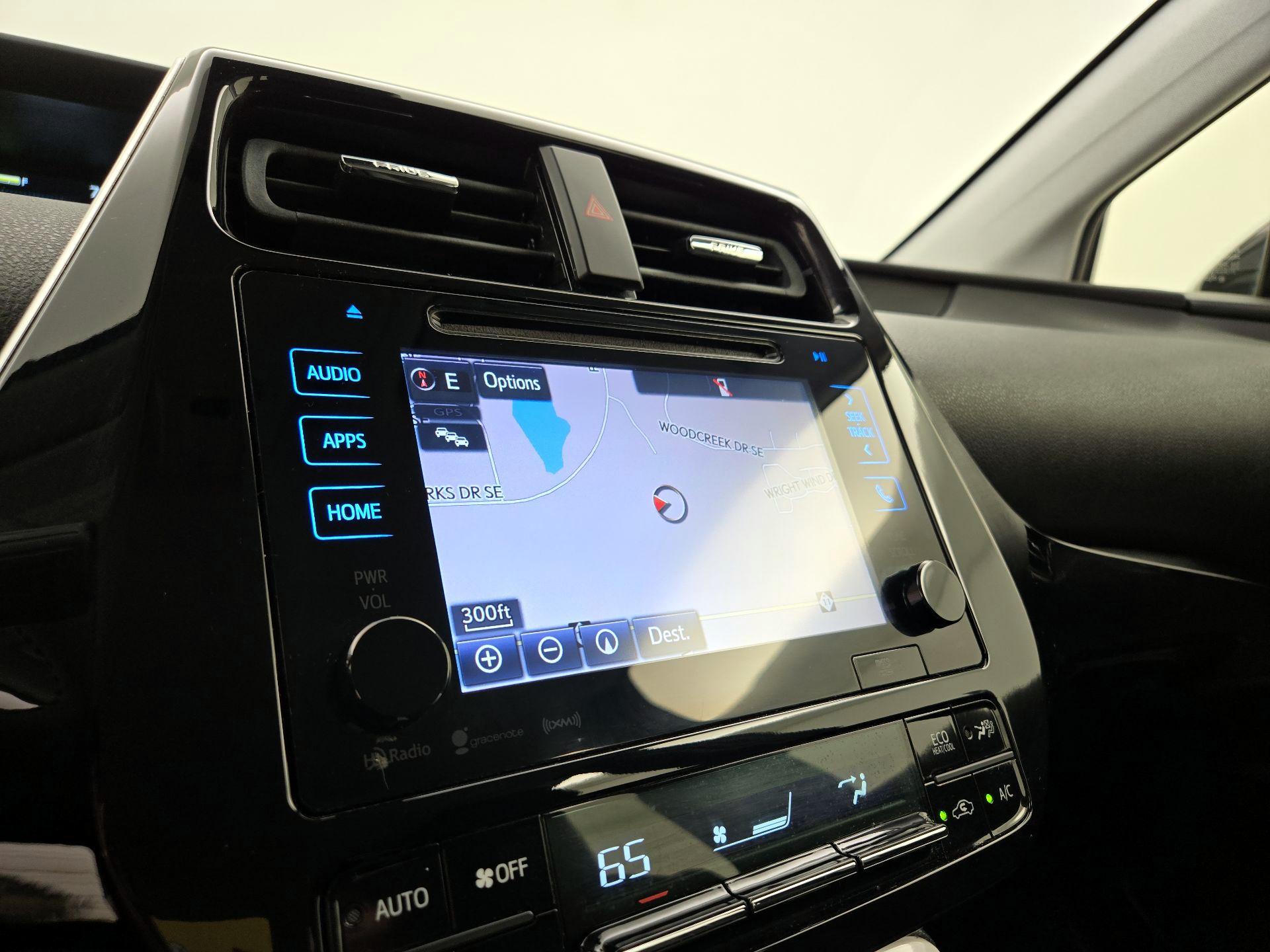 Thumbnail: 2017 Toyota Prius - 14