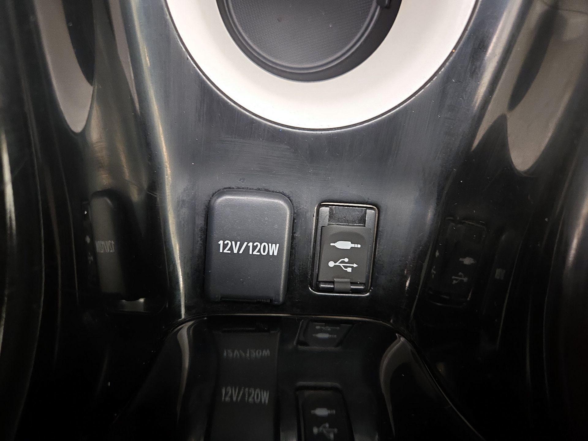Thumbnail: 2017 Toyota Prius - 19