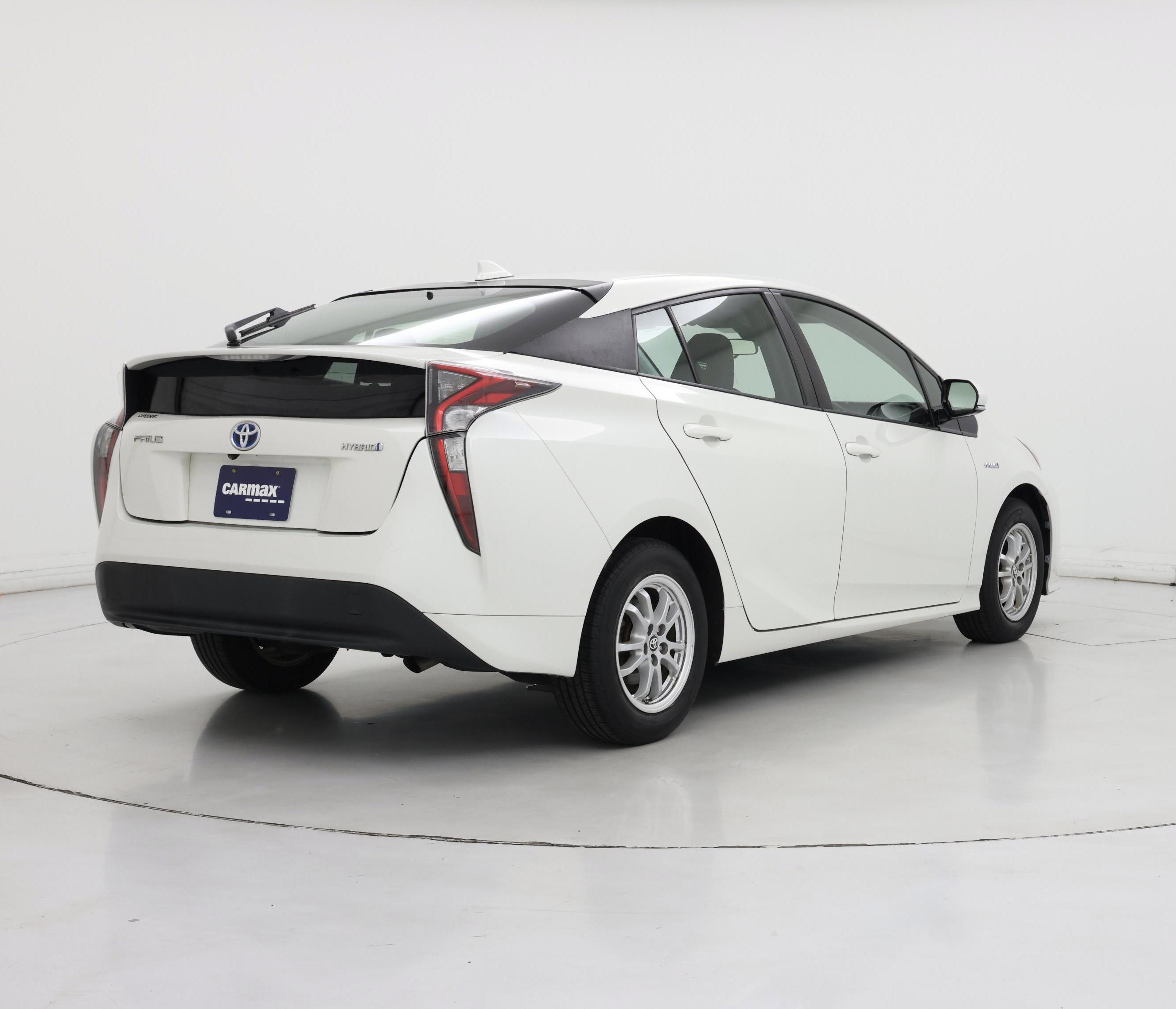 Thumbnail: 2017 Toyota Prius - 8