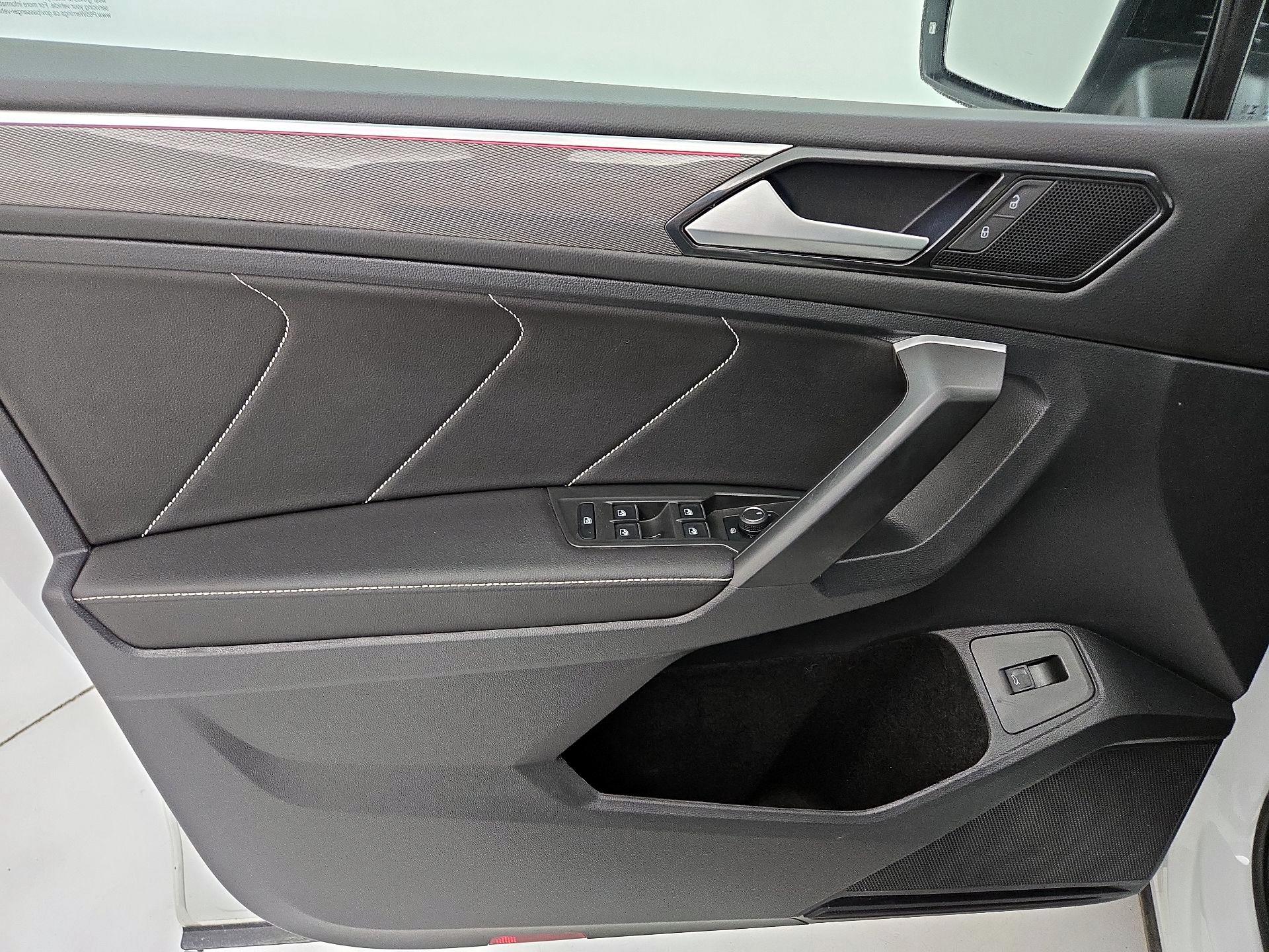 Thumbnail: 2024 Volkswagen Tiguan - 12