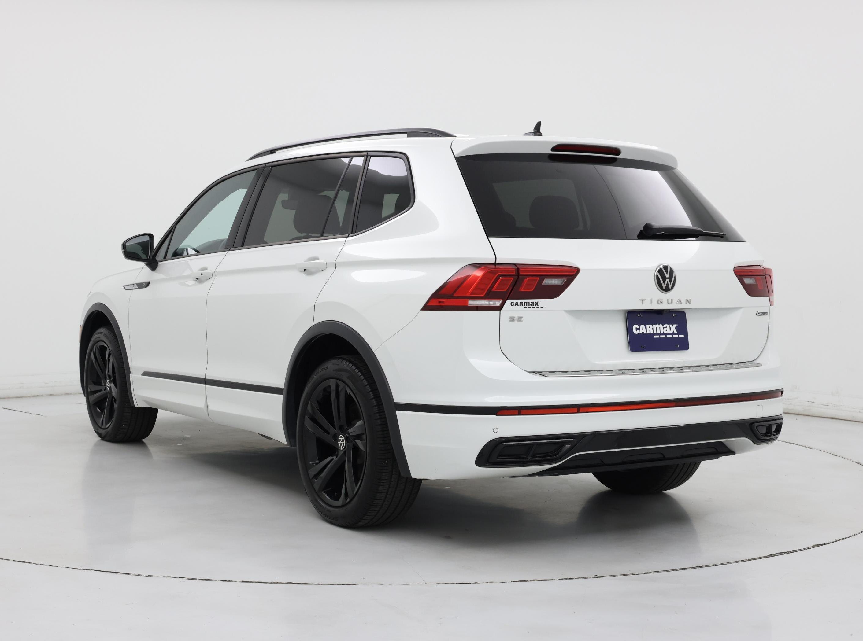 Thumbnail: 2024 Volkswagen Tiguan - 2