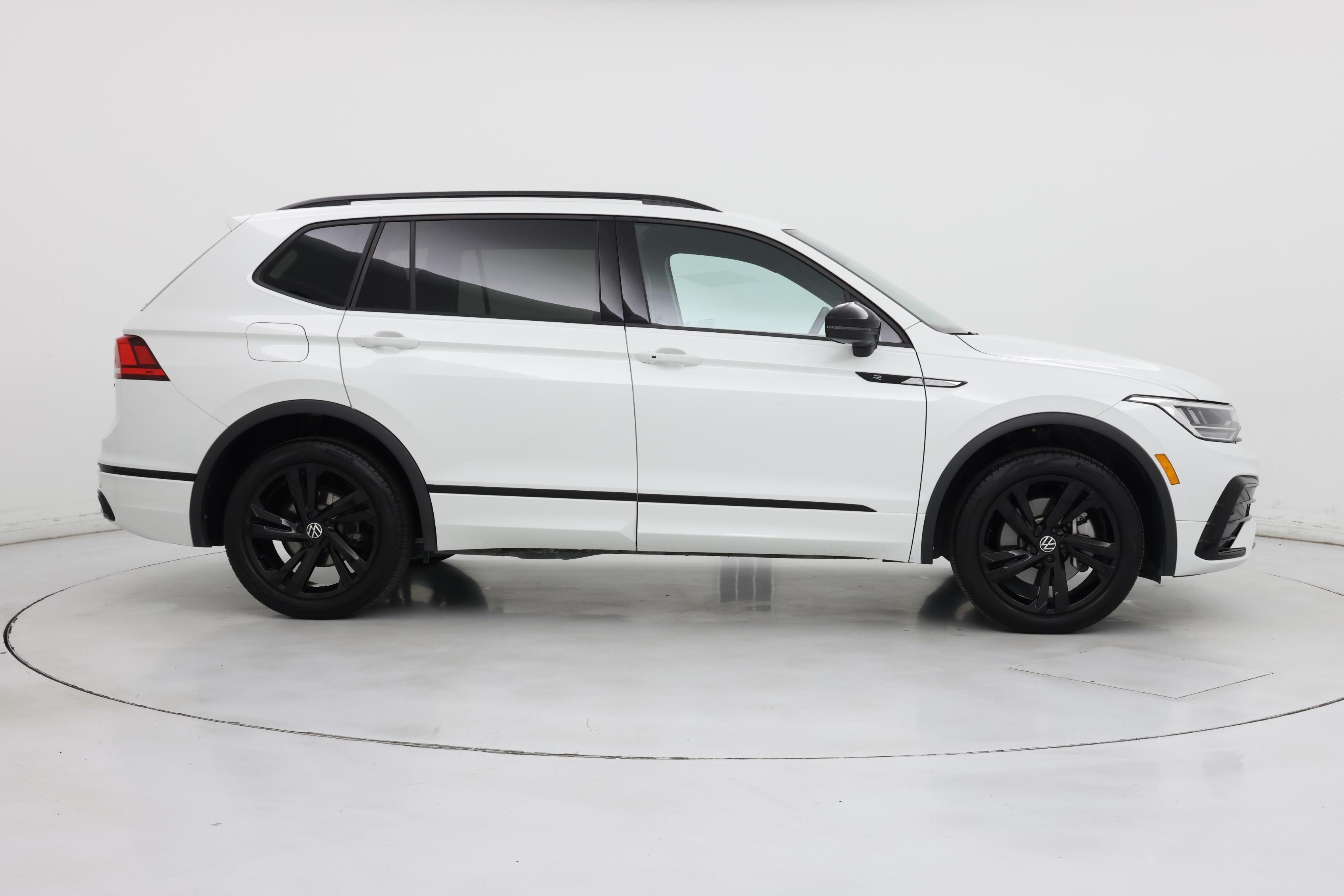 Thumbnail: 2024 Volkswagen Tiguan - 7