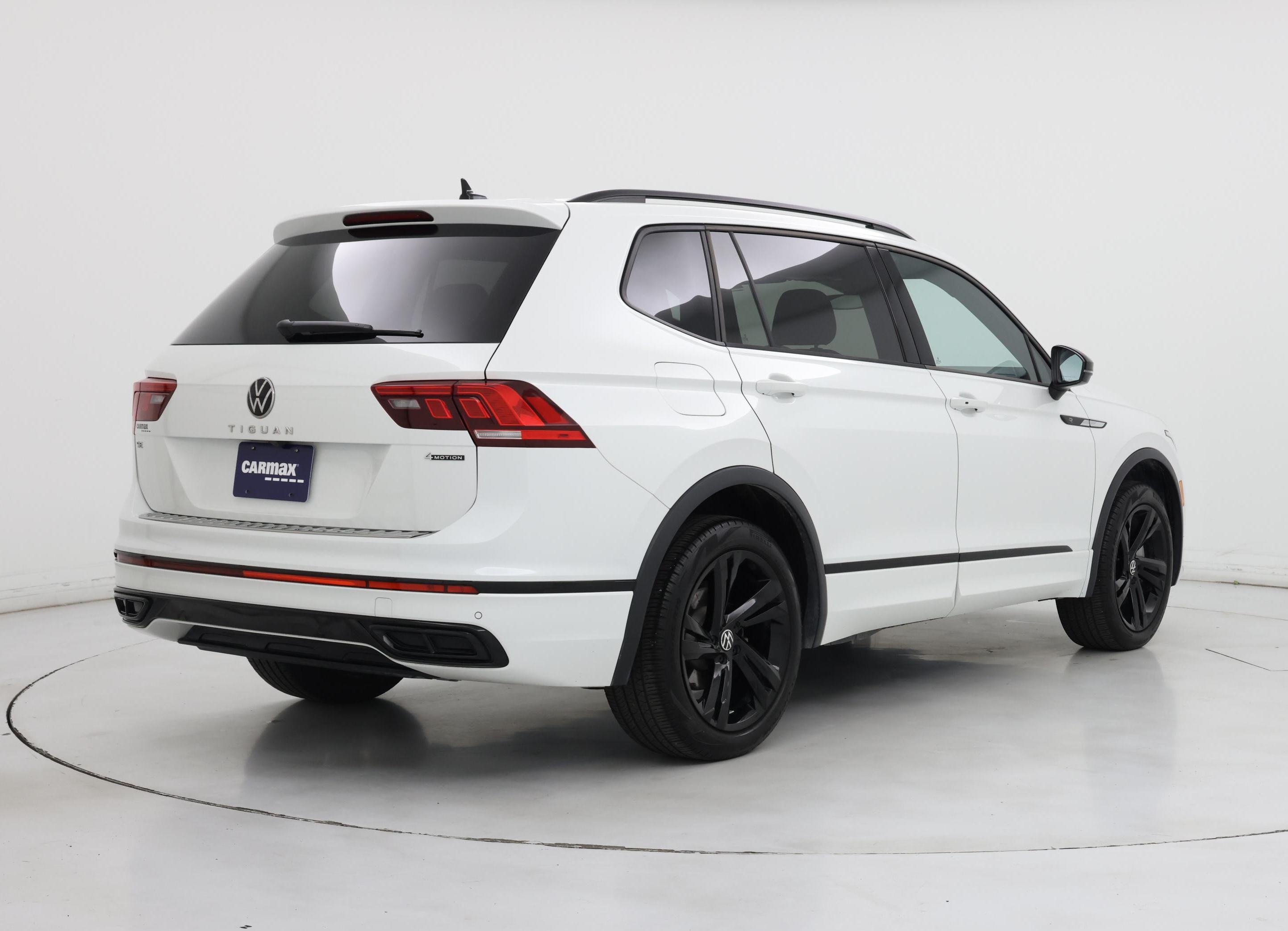 Thumbnail: 2024 Volkswagen Tiguan - 8