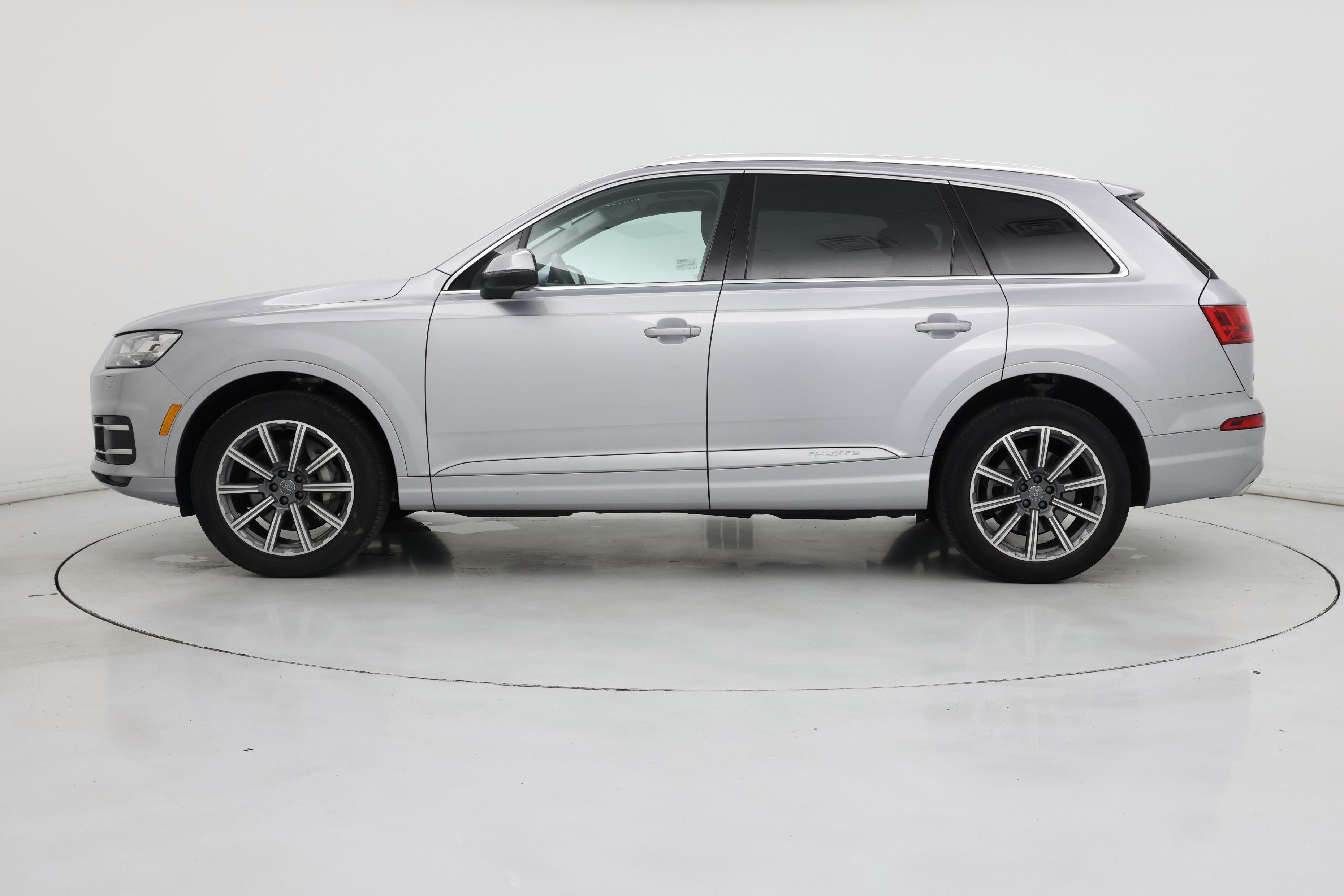 Thumbnail: 2019 Audi Q7 - 3