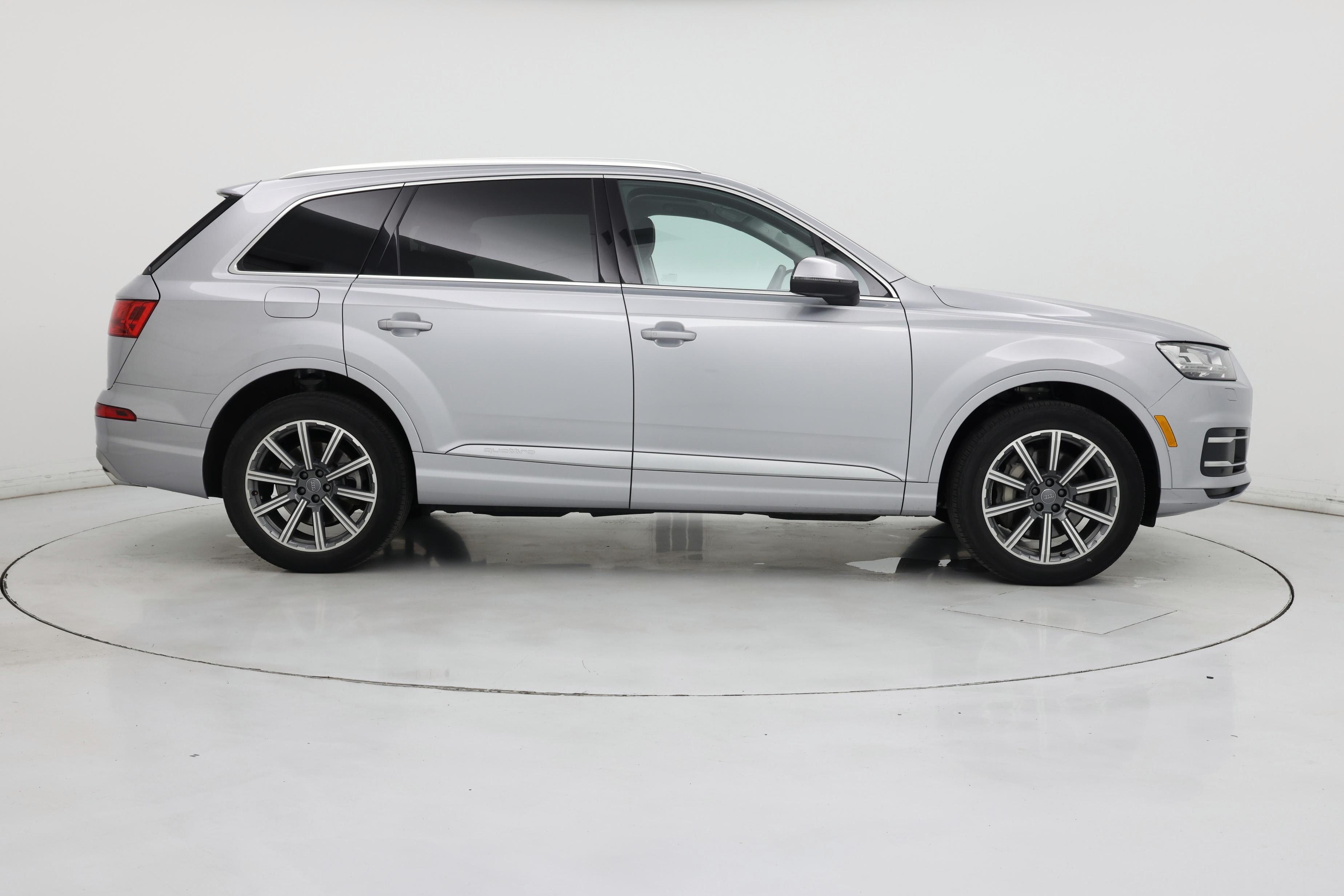 Thumbnail: 2019 Audi Q7 - 7