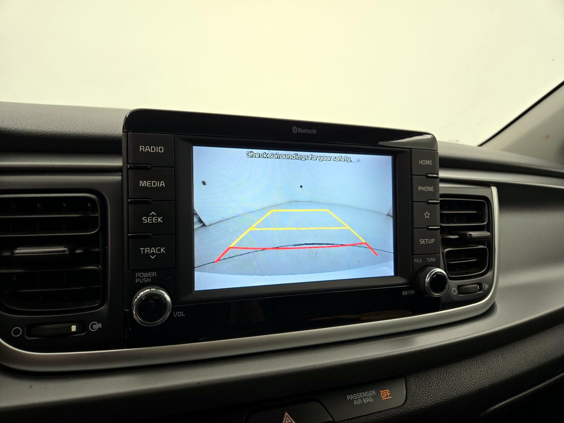 Thumbnail: 2019 Kia Rio - 14