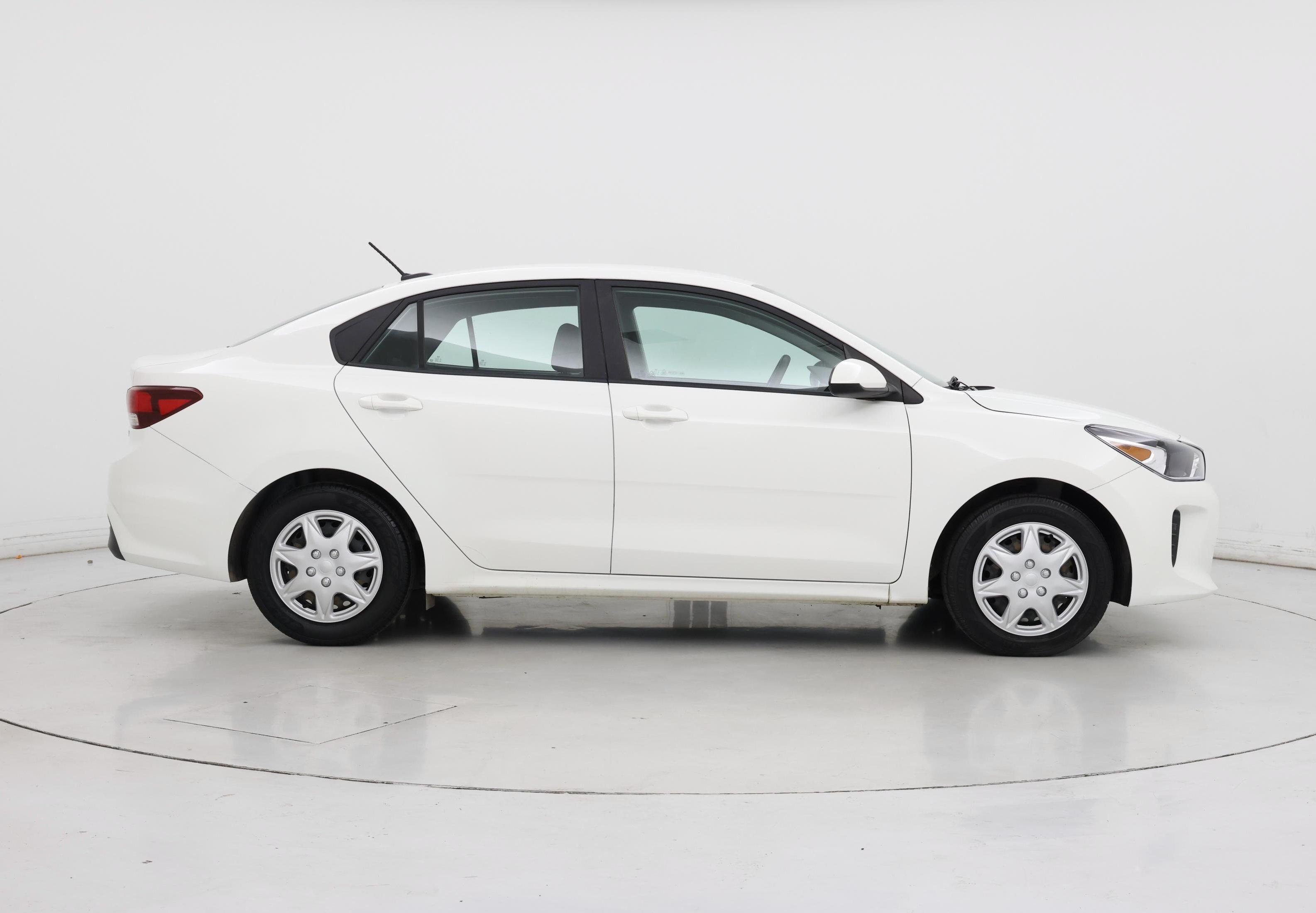 Thumbnail: 2019 Kia Rio - 7