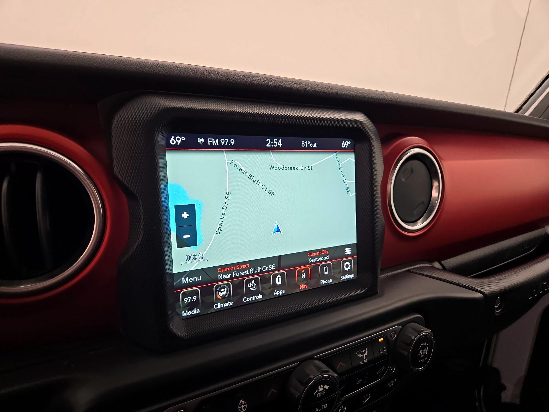 Thumbnail: 2020 Jeep Wrangler - 14