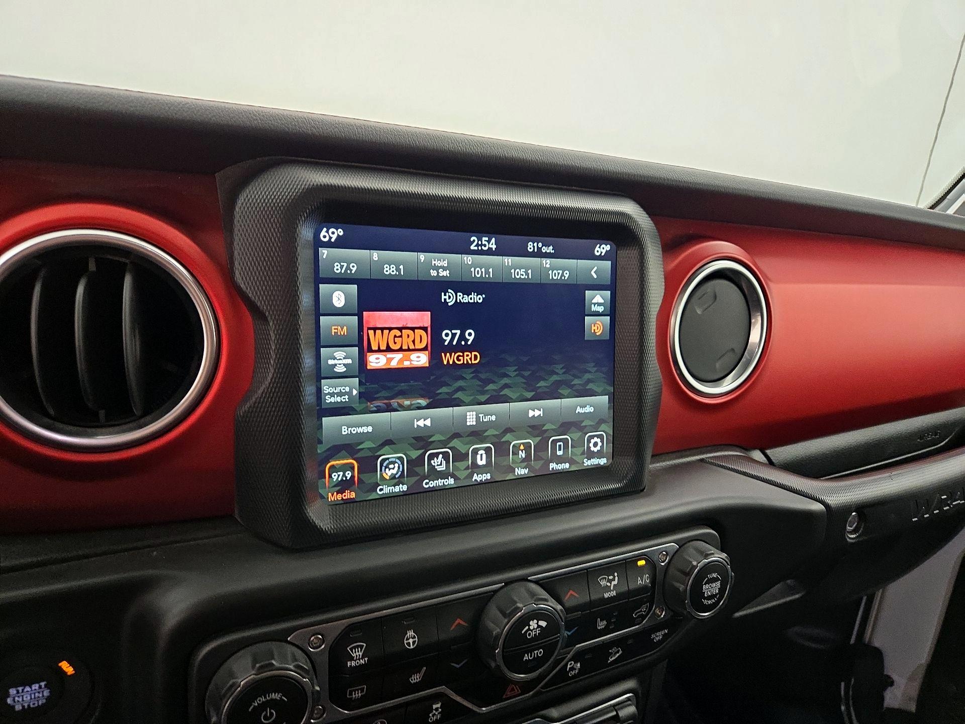 Thumbnail: 2020 Jeep Wrangler - 16