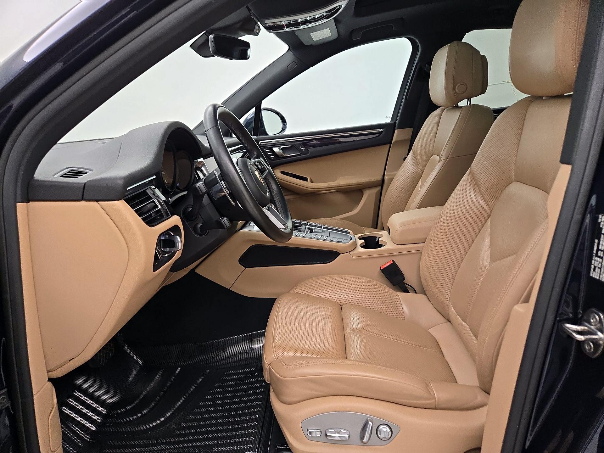 Thumbnail: 2020 Porsche Macan - 11